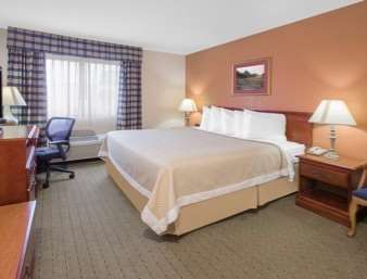 Days Inn by Wyndham Hillsdale