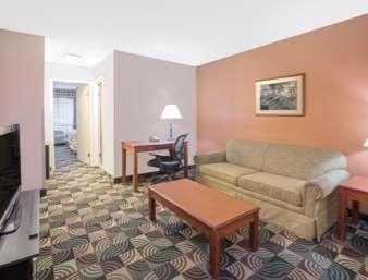 Days Inn by Wyndham Hillsdale