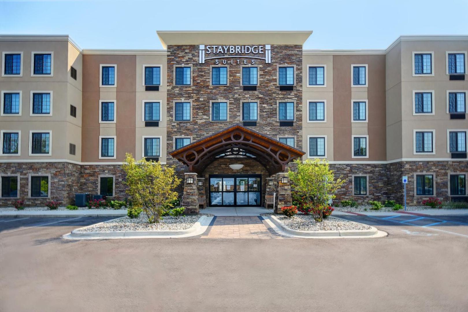 Staybridge Suites - Holland