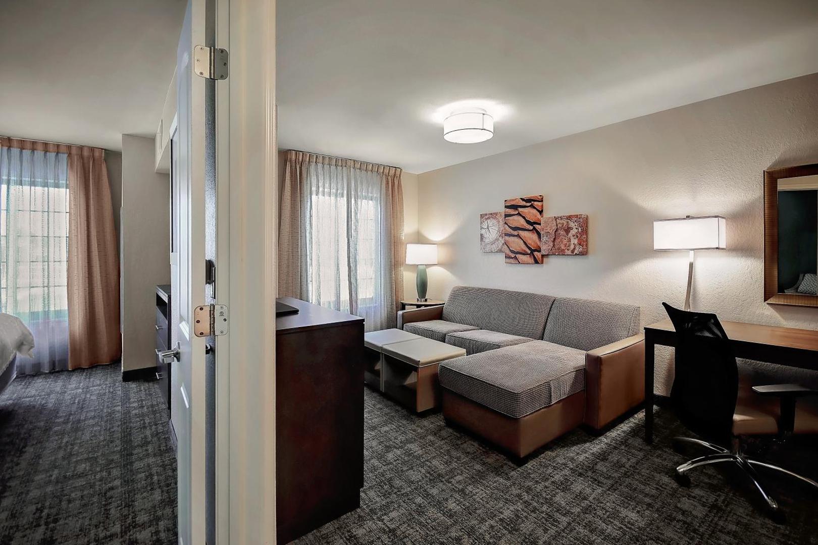 Staybridge Suites - Holland
