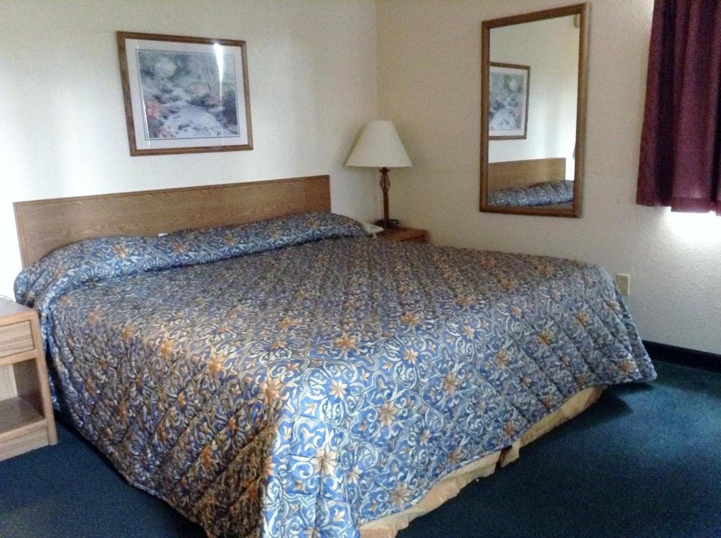 Travelodge by Wyndham Hudsonville