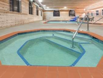 Days Inn by Wyndham Iron Mountain