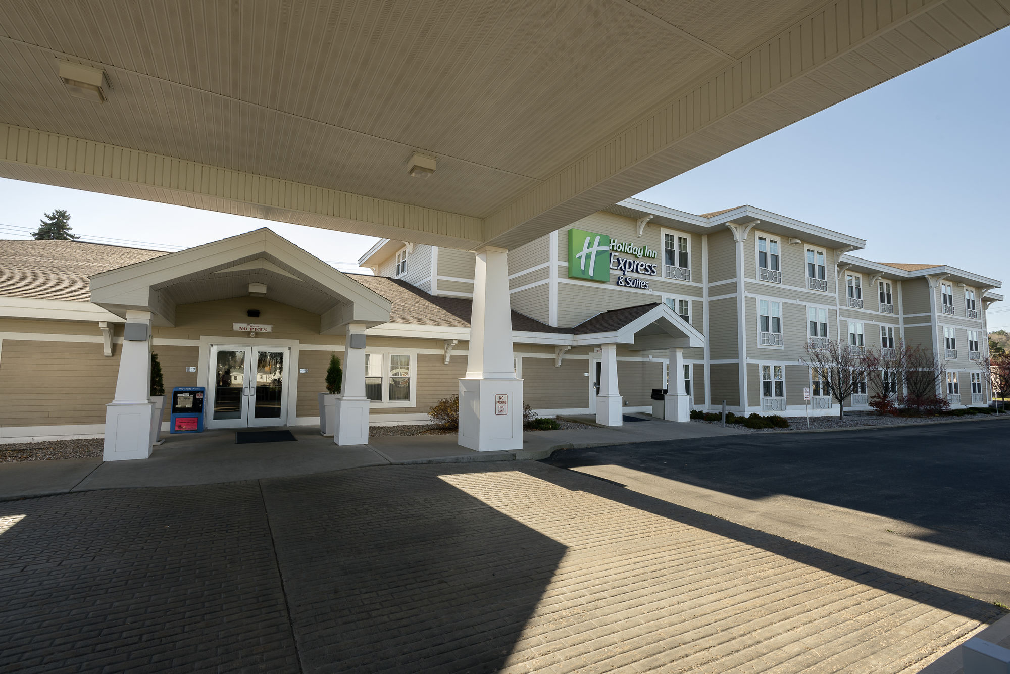 Holiday Inn Express Hotel & Suites Iron Mountain