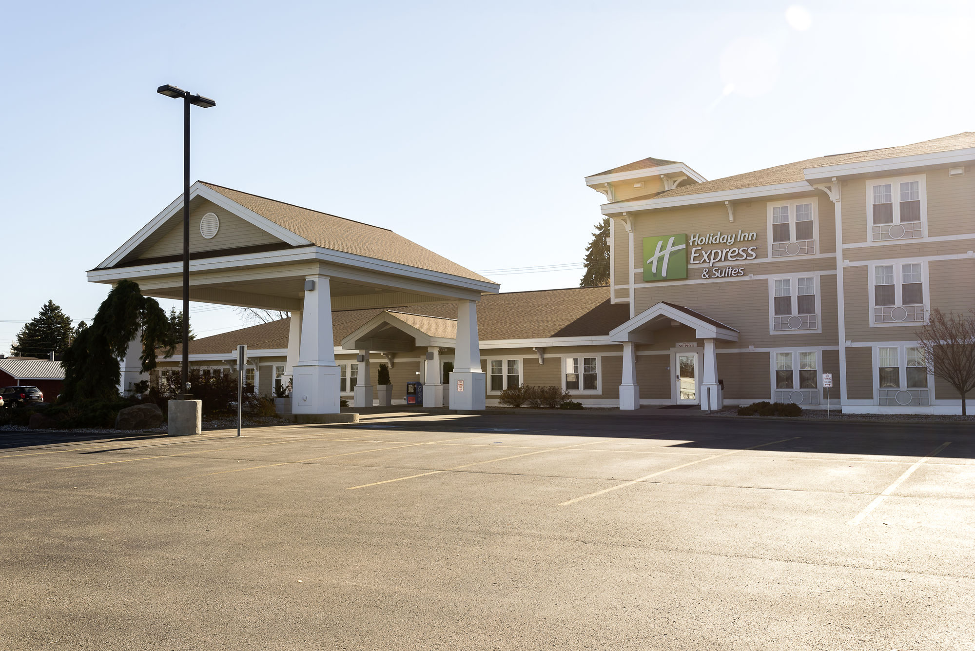 Holiday Inn Express Hotel & Suites Iron Mountain