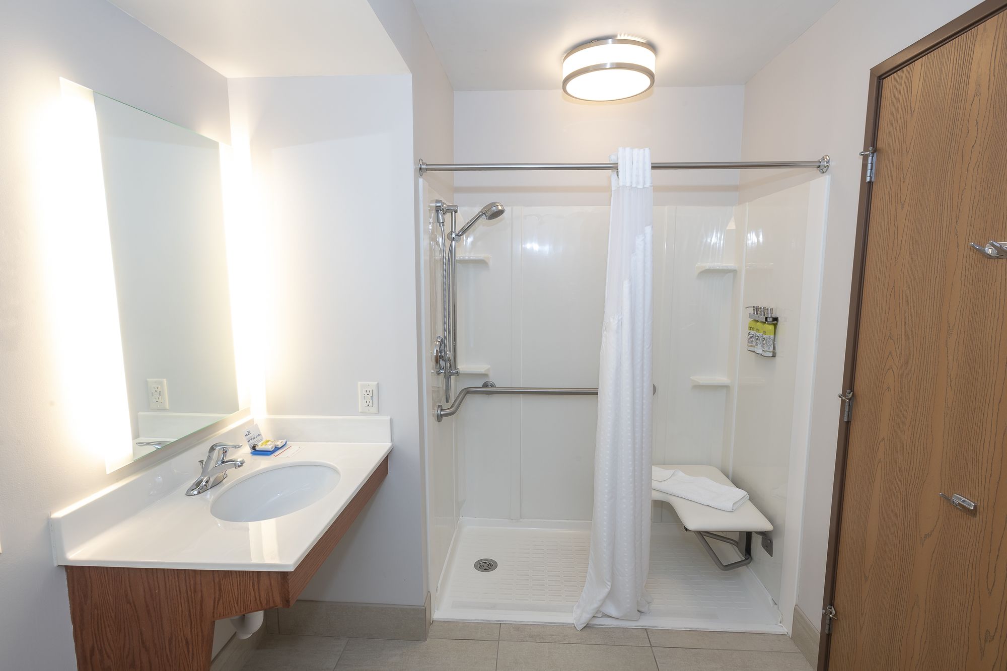 Holiday Inn Express Hotel & Suites Iron Mountain