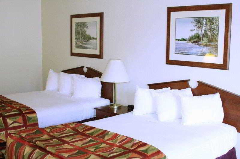 Magnuson Hotel Country Inn