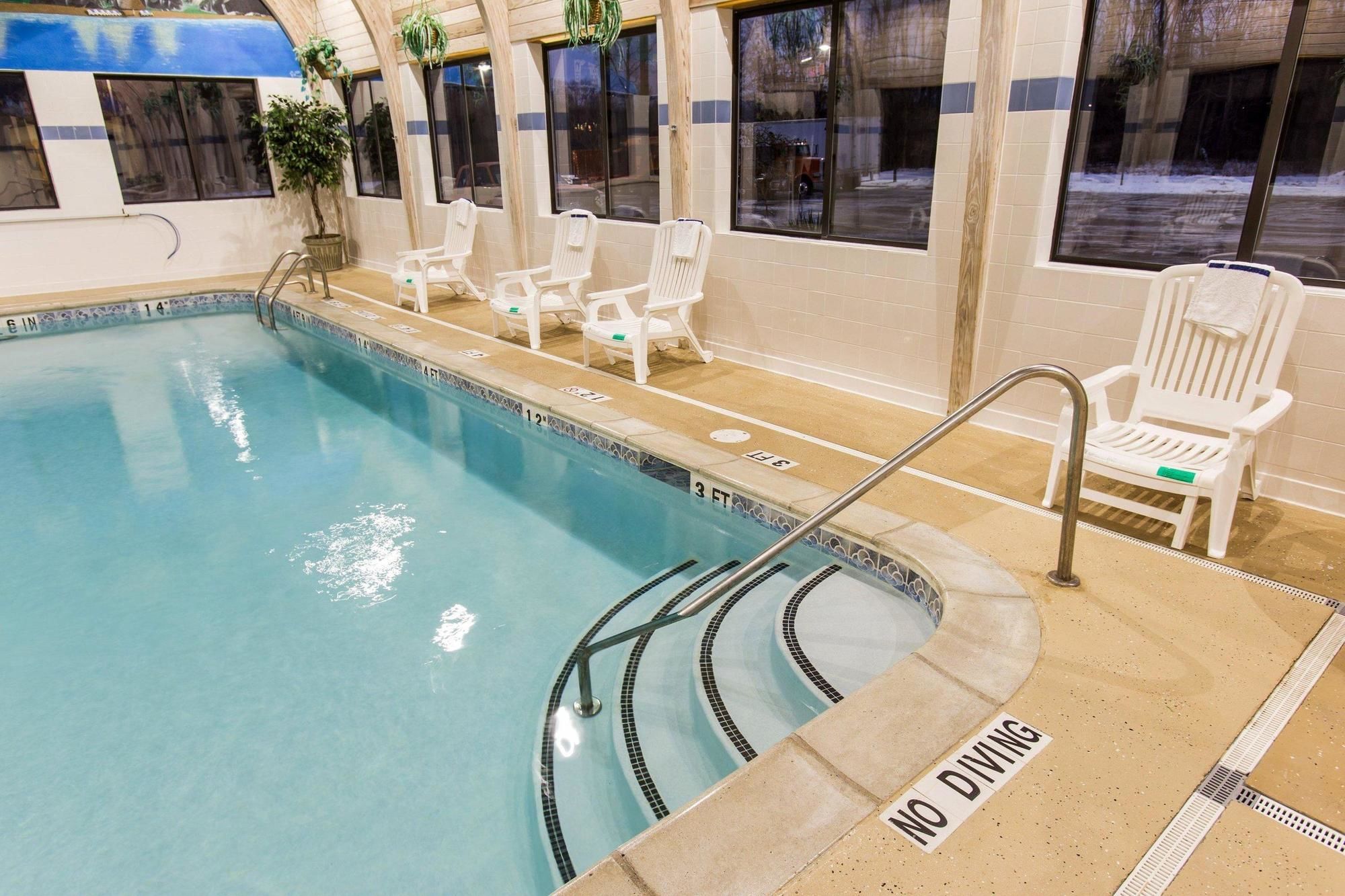 Comfort Inn & Suites