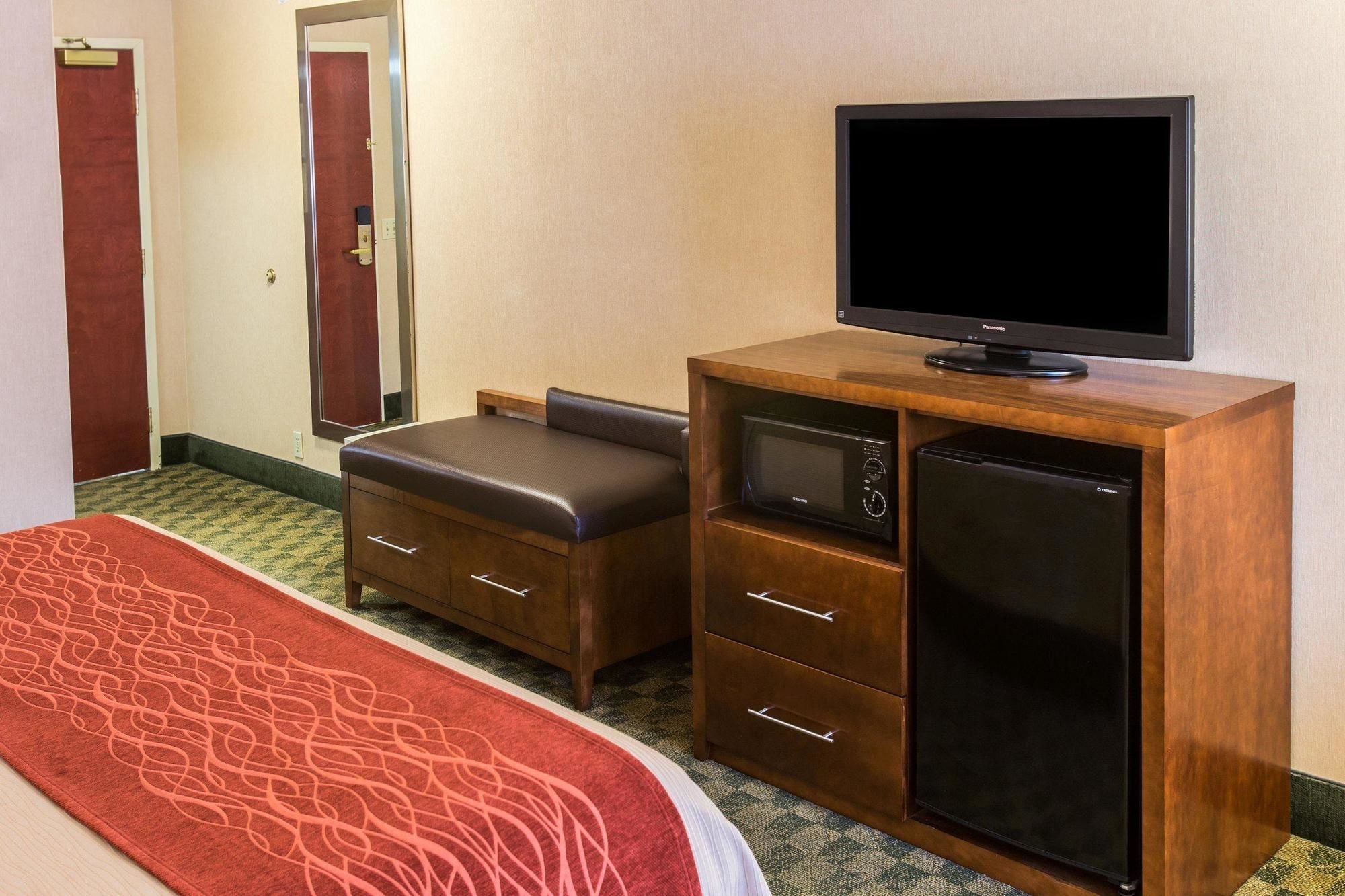 Comfort Inn & Suites