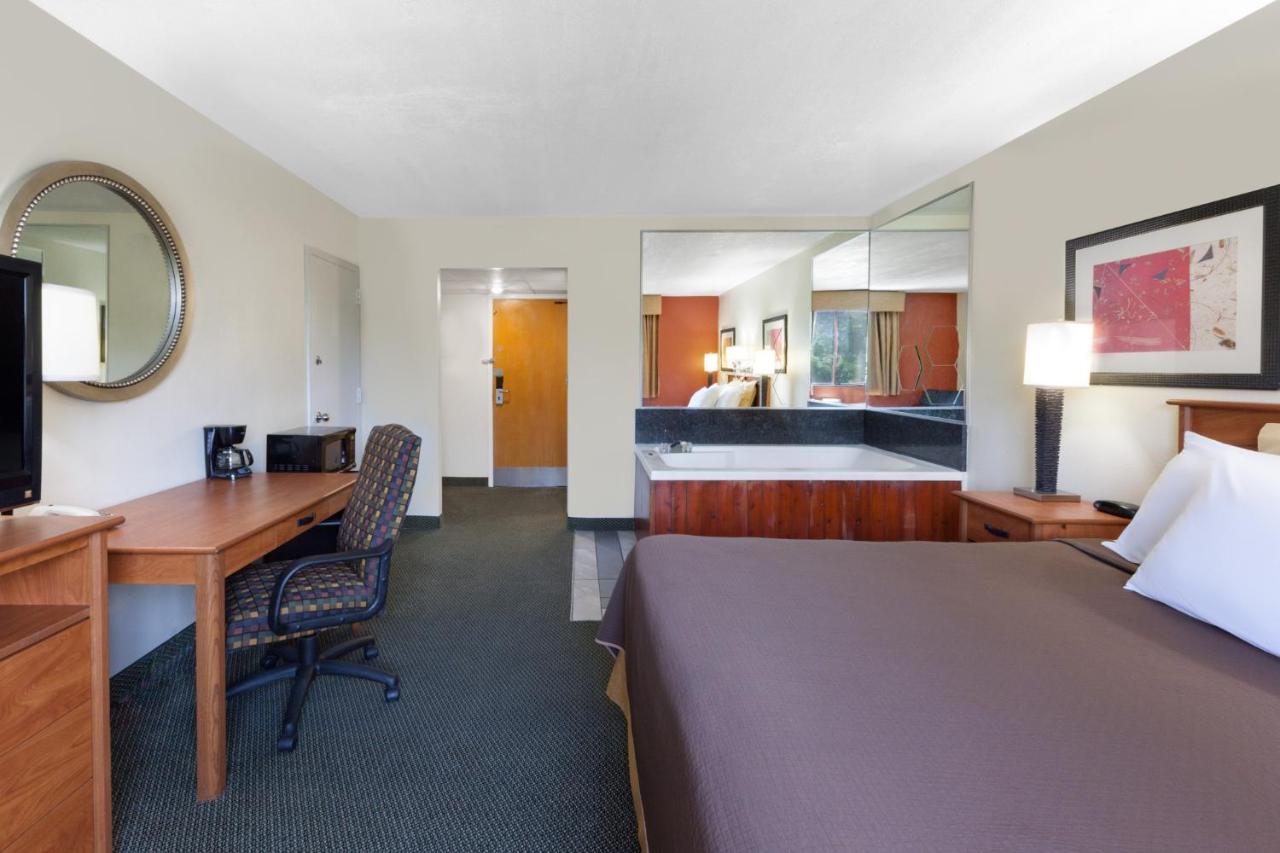 Travelodge by Wyndham Jackson