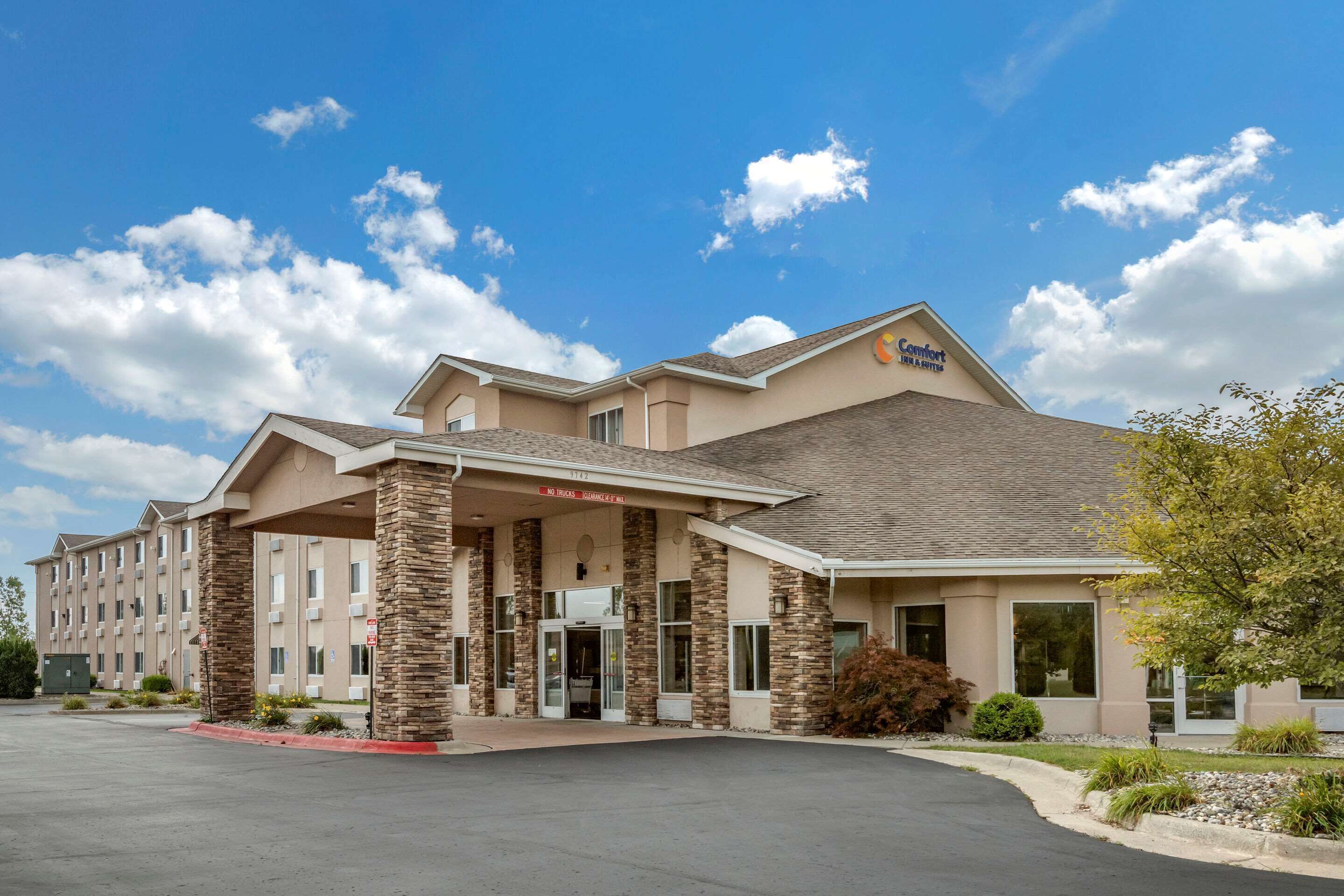 Comfort Inn & Suites Dimondale - Lansing
