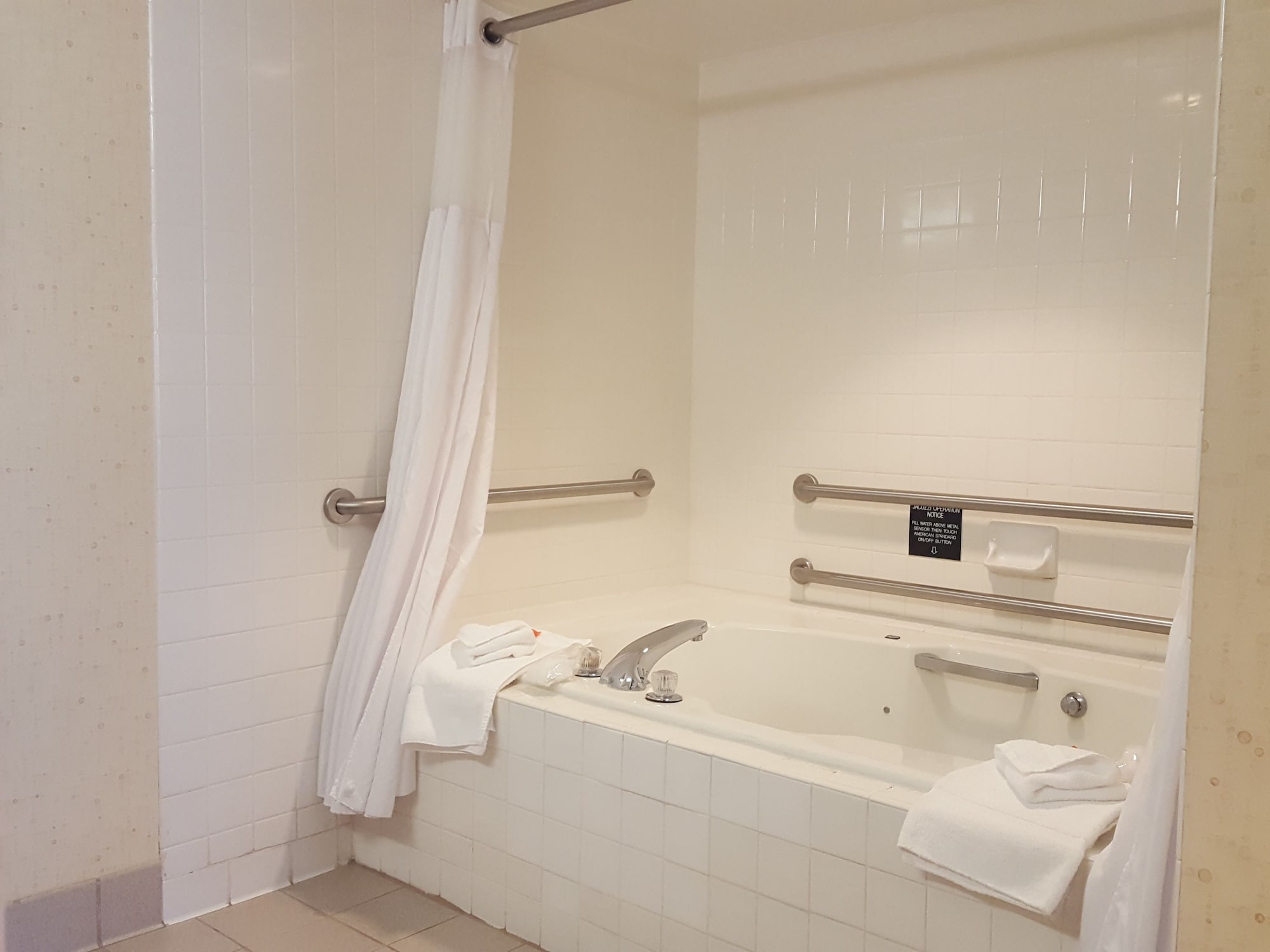 DoubleTree by Hilton Lansing