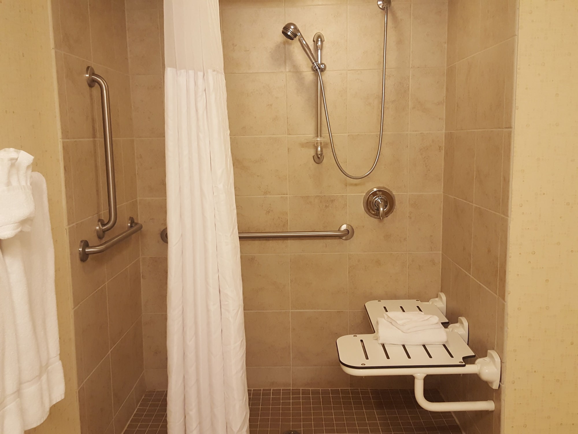 DoubleTree by Hilton Lansing