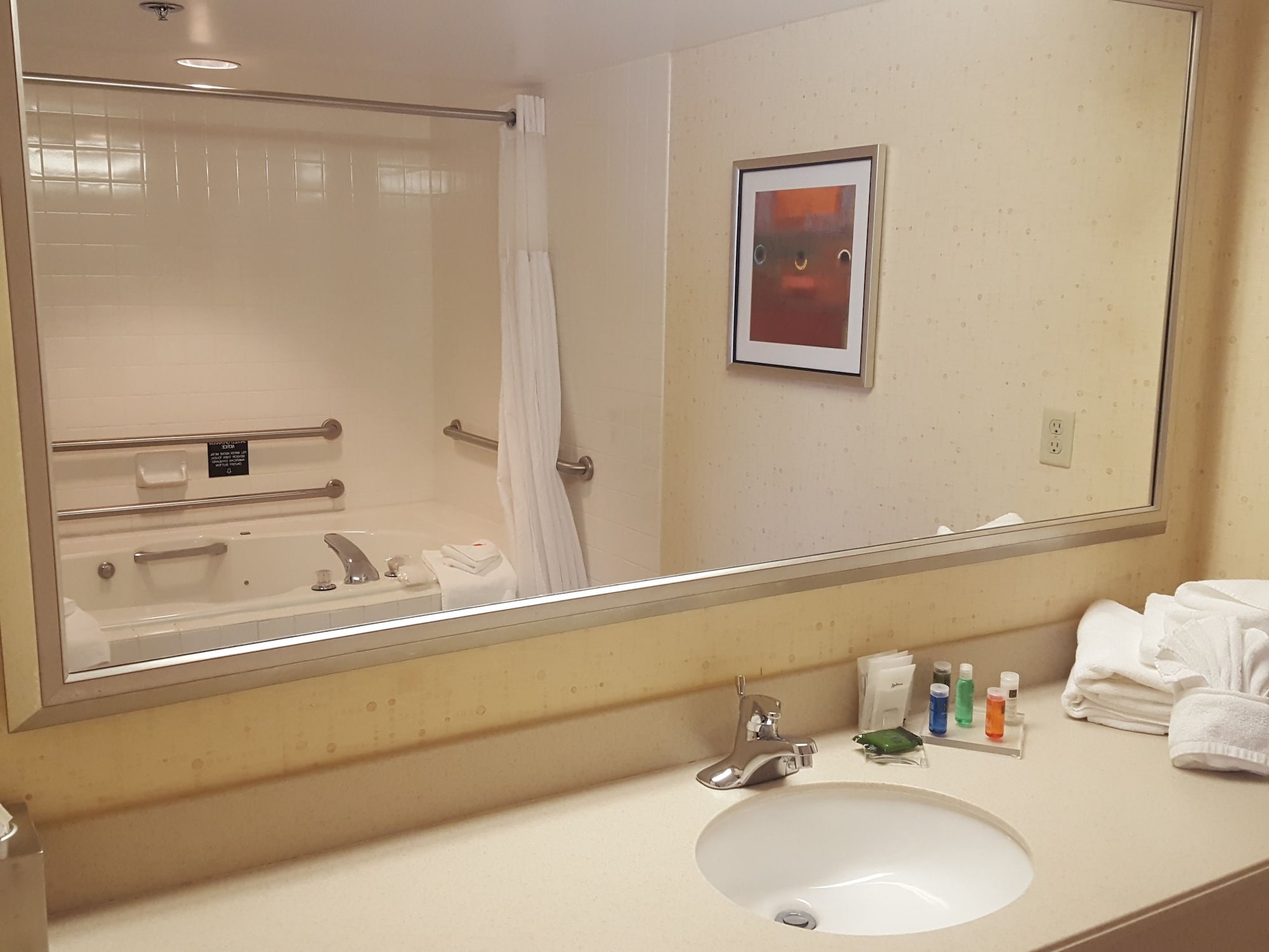 DoubleTree by Hilton Lansing