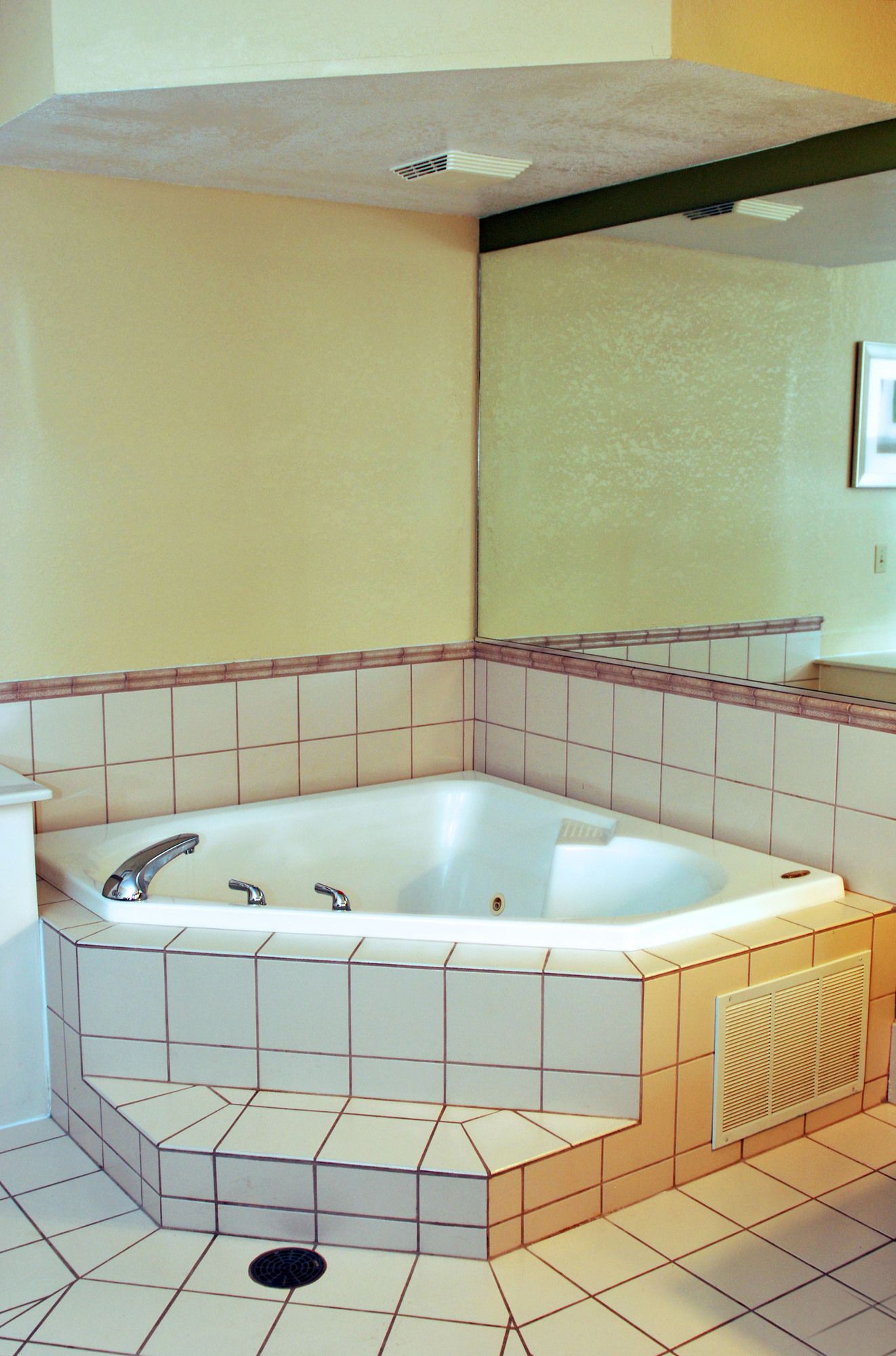 Holiday Inn Express Lapeer