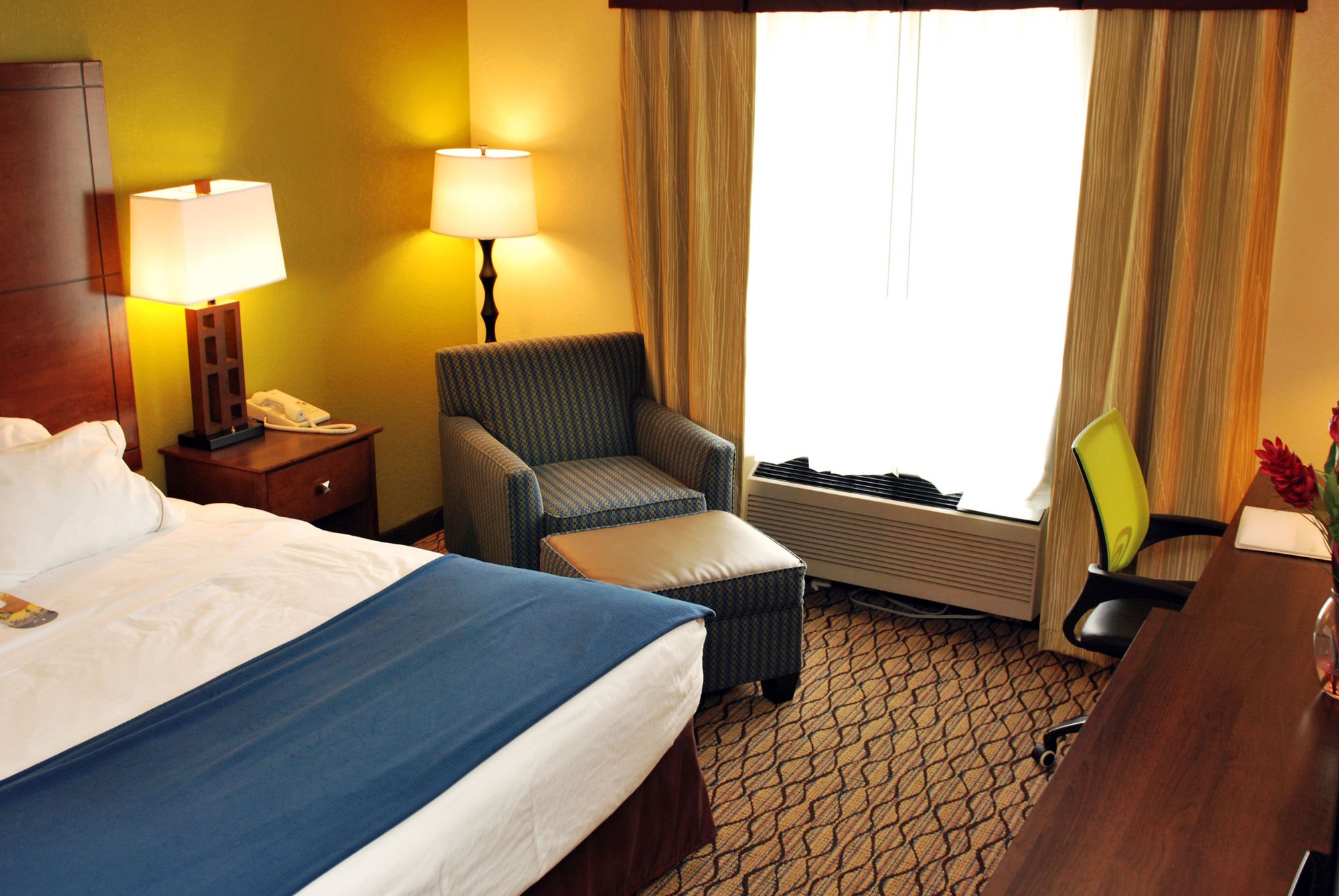 Holiday Inn Express Lapeer
