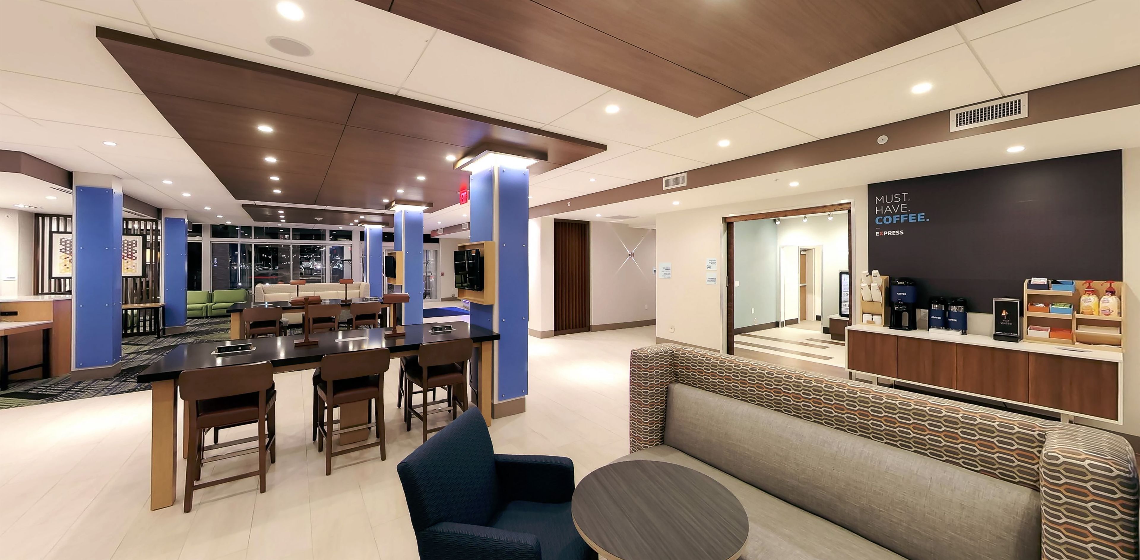 Holiday Inn Express and Suites Detroit Northwest - Livonia
