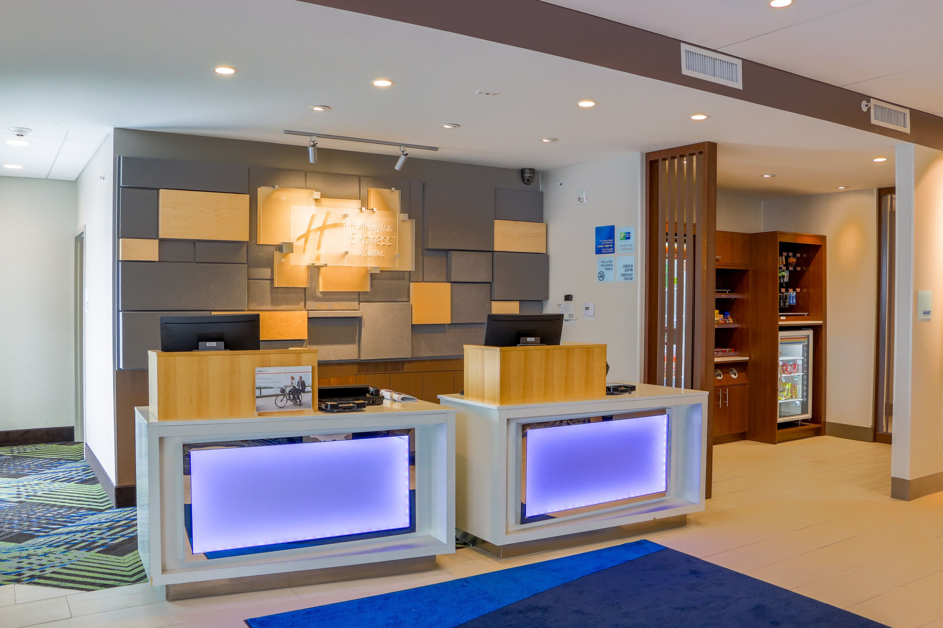 Holiday Inn Express and Suites Detroit Northwest - Livonia