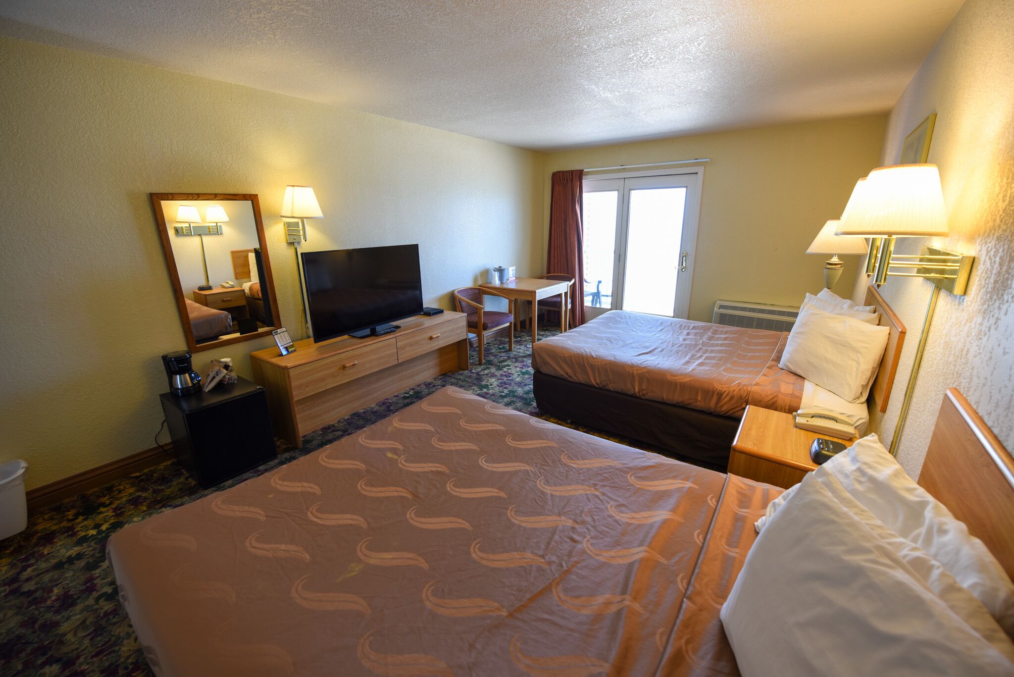 Great Mackinaw Beachfront Hotel