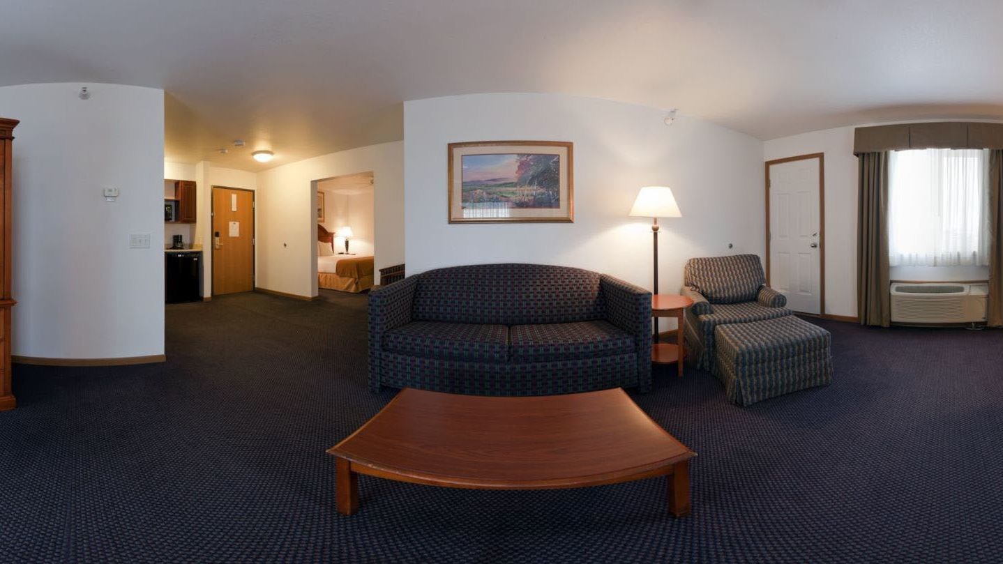 Holiday Inn Express Mackinaw City