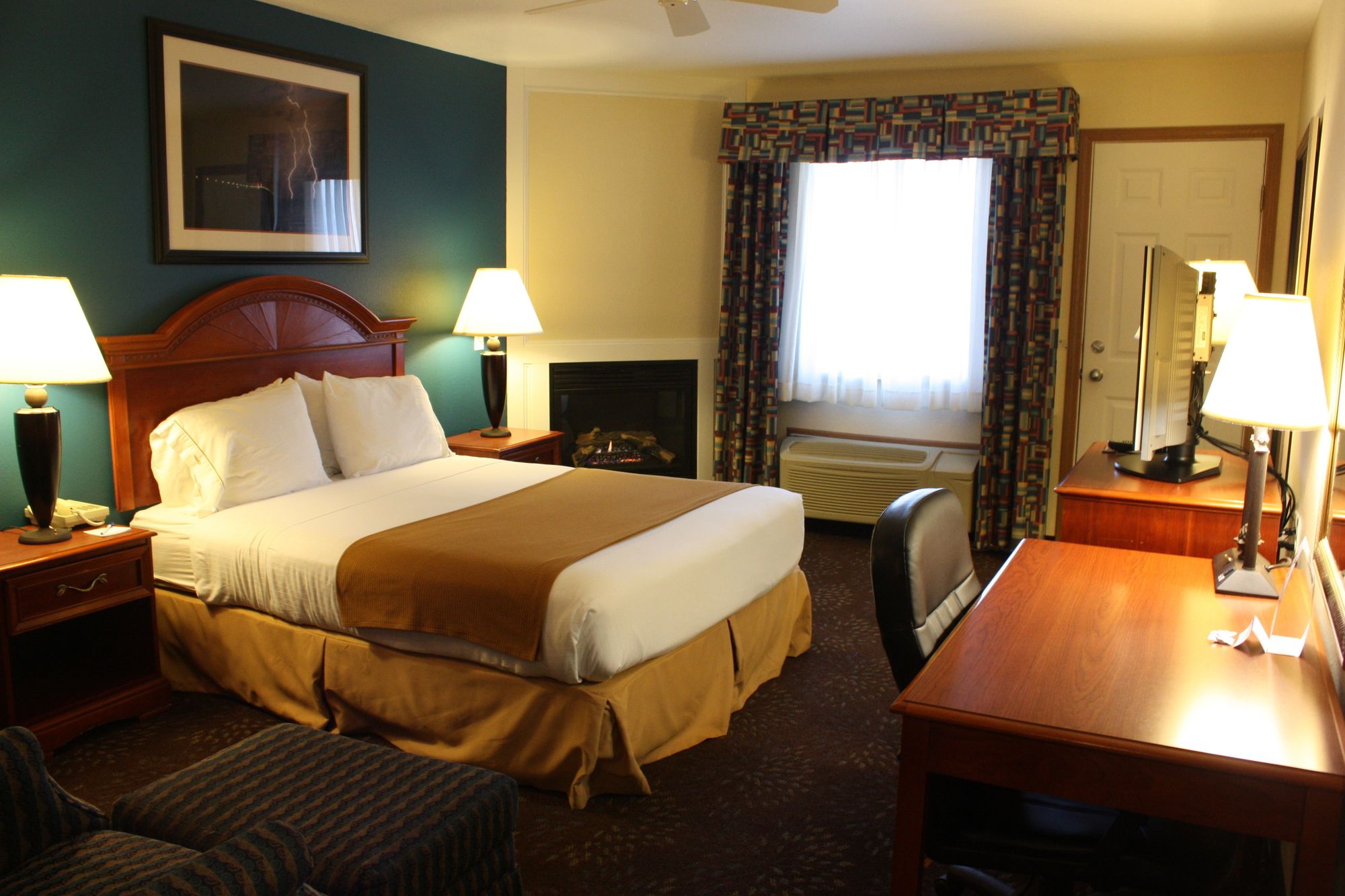 Holiday Inn Express Mackinaw City