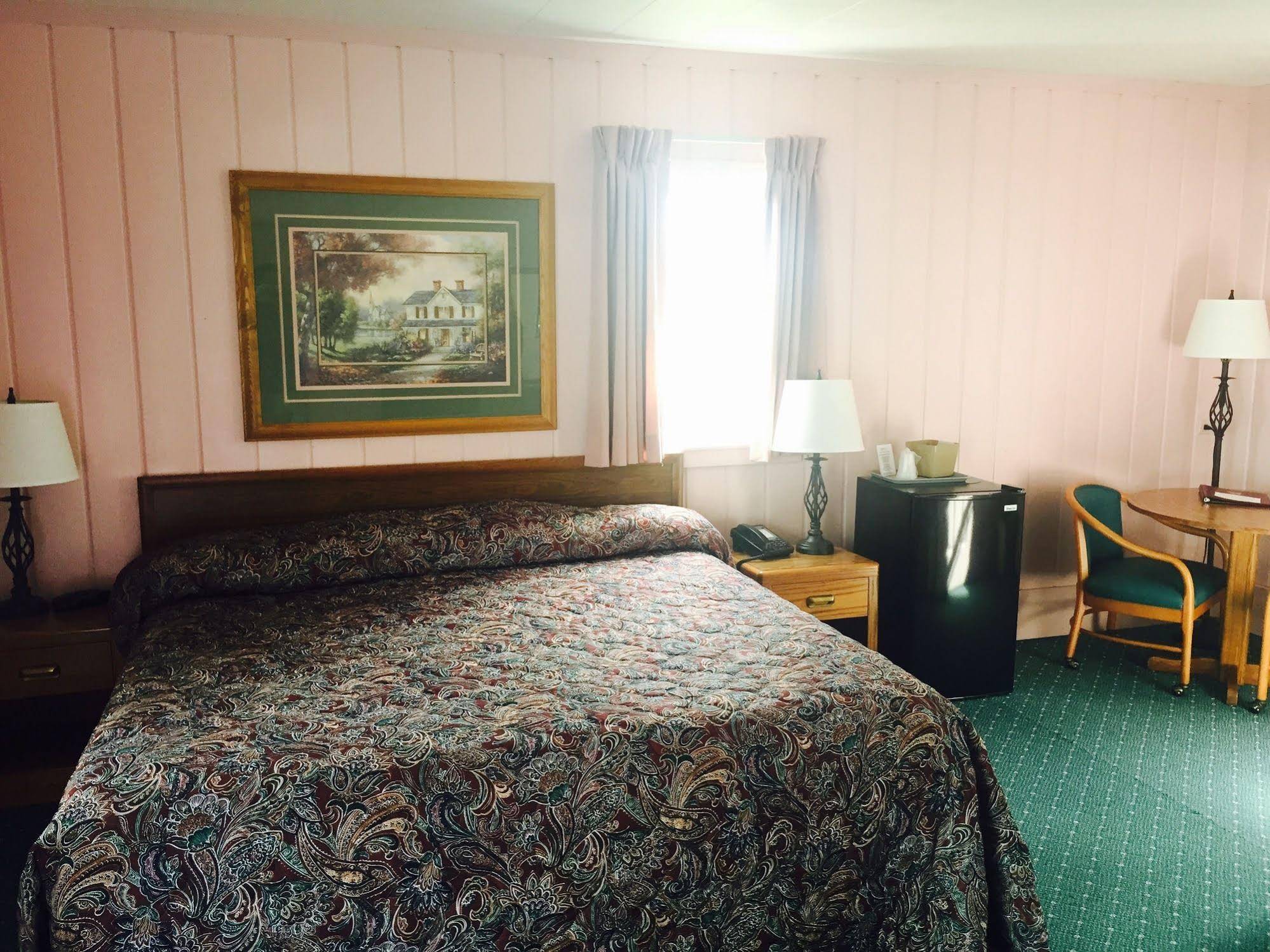 Rainbow Motel