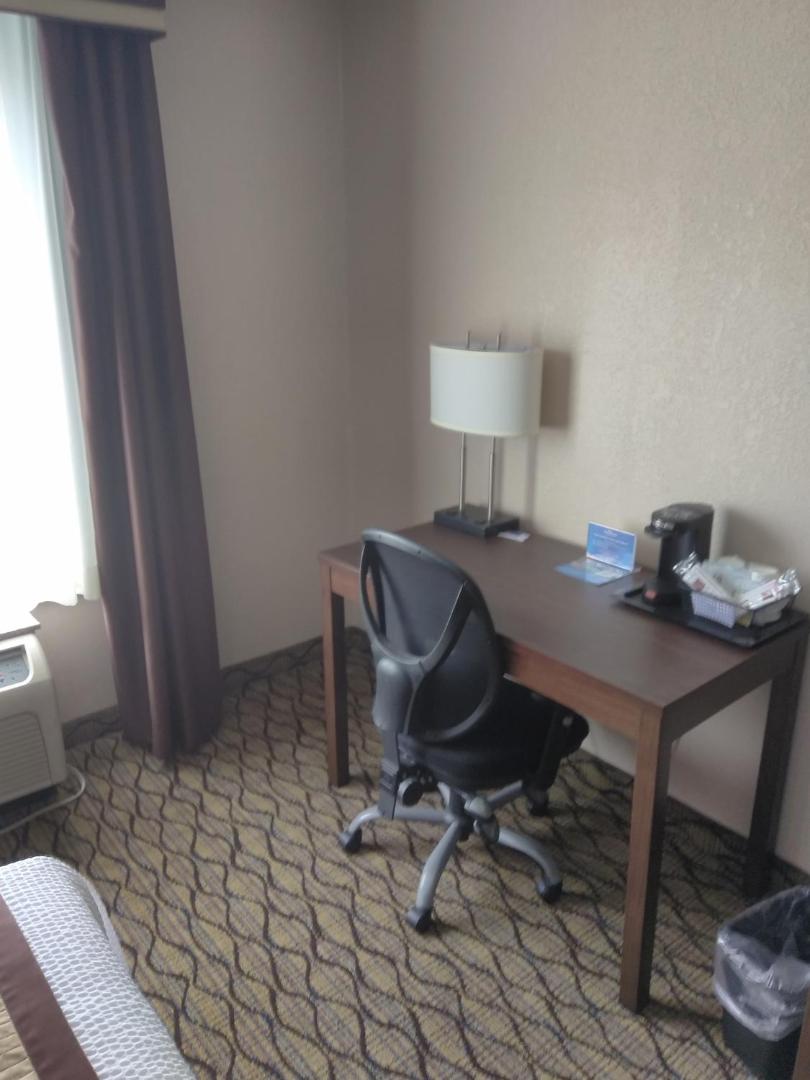 Baymont Inn & Suites Madison Heights Detroit Area