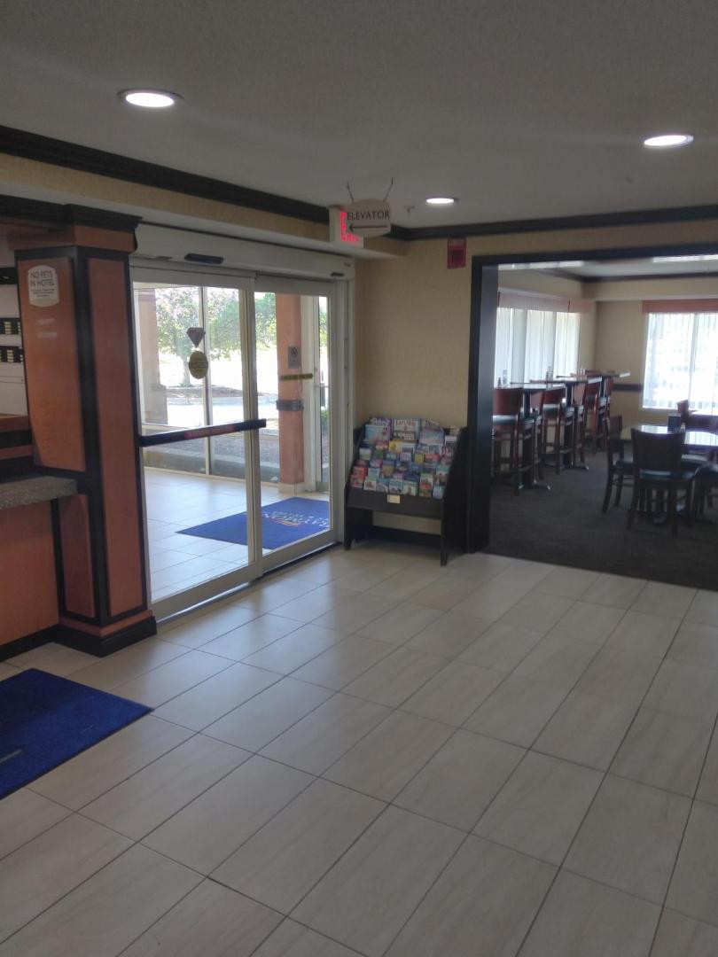 Baymont Inn & Suites Madison Heights Detroit Area