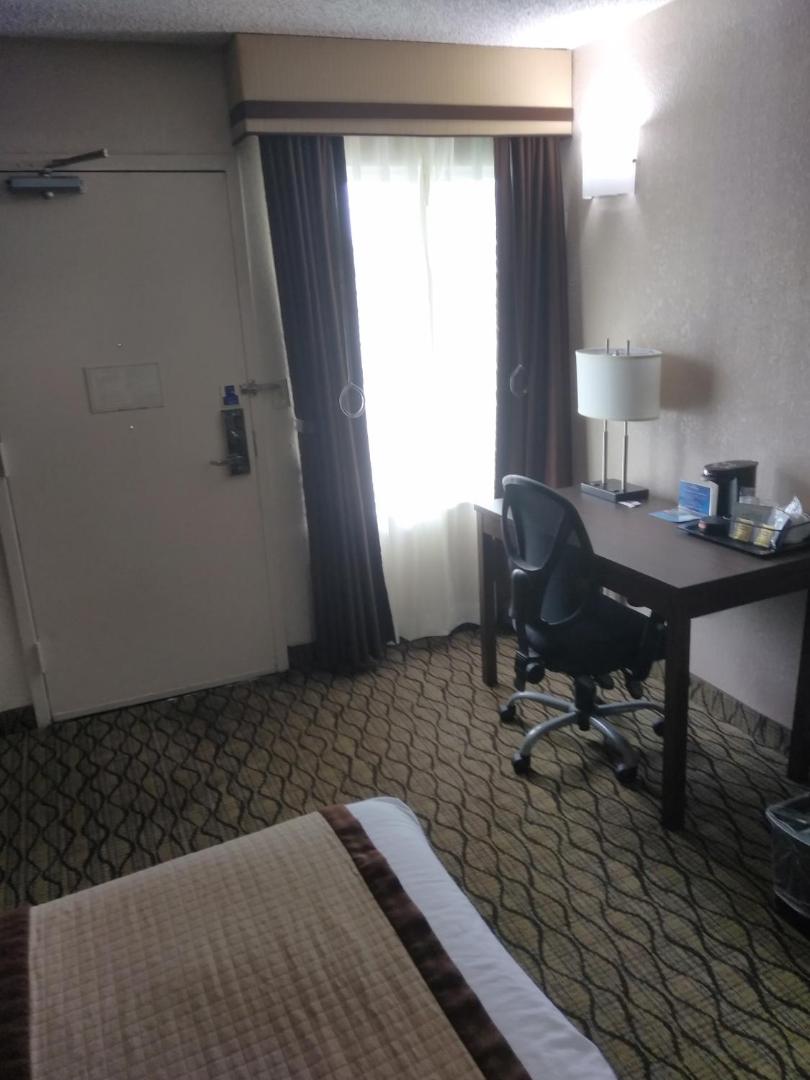 Baymont Inn & Suites Madison Heights Detroit Area