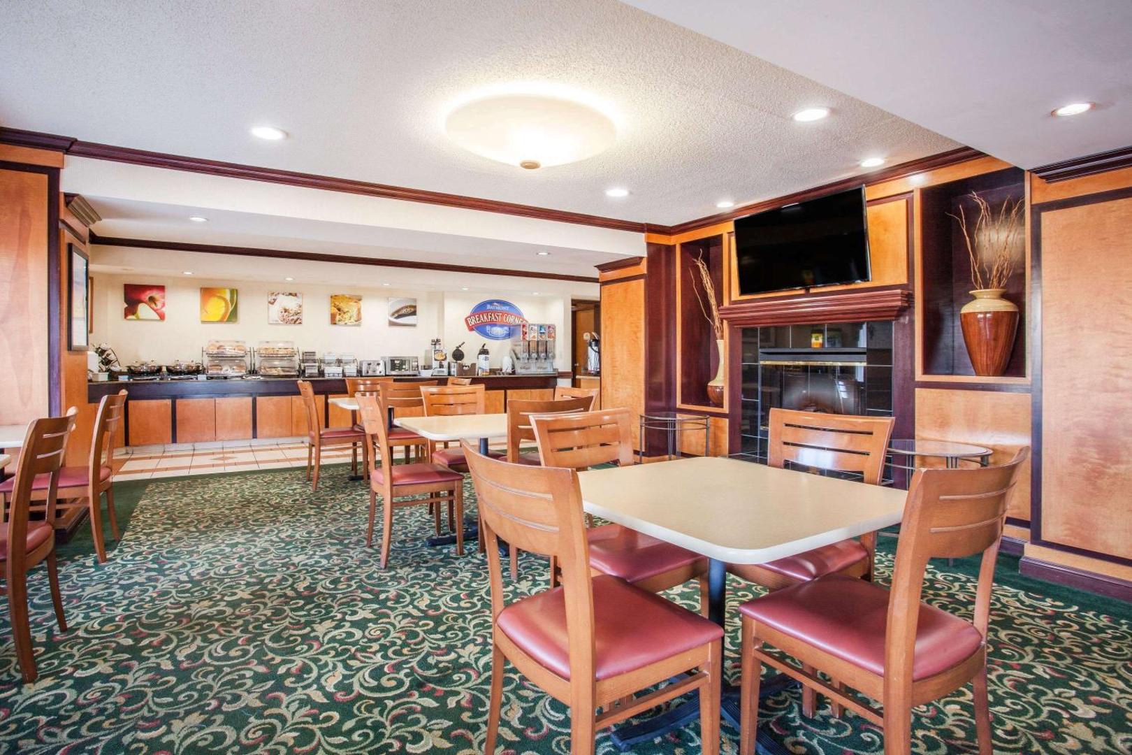 Baymont Inn & Suites Madison Heights Detroit Area