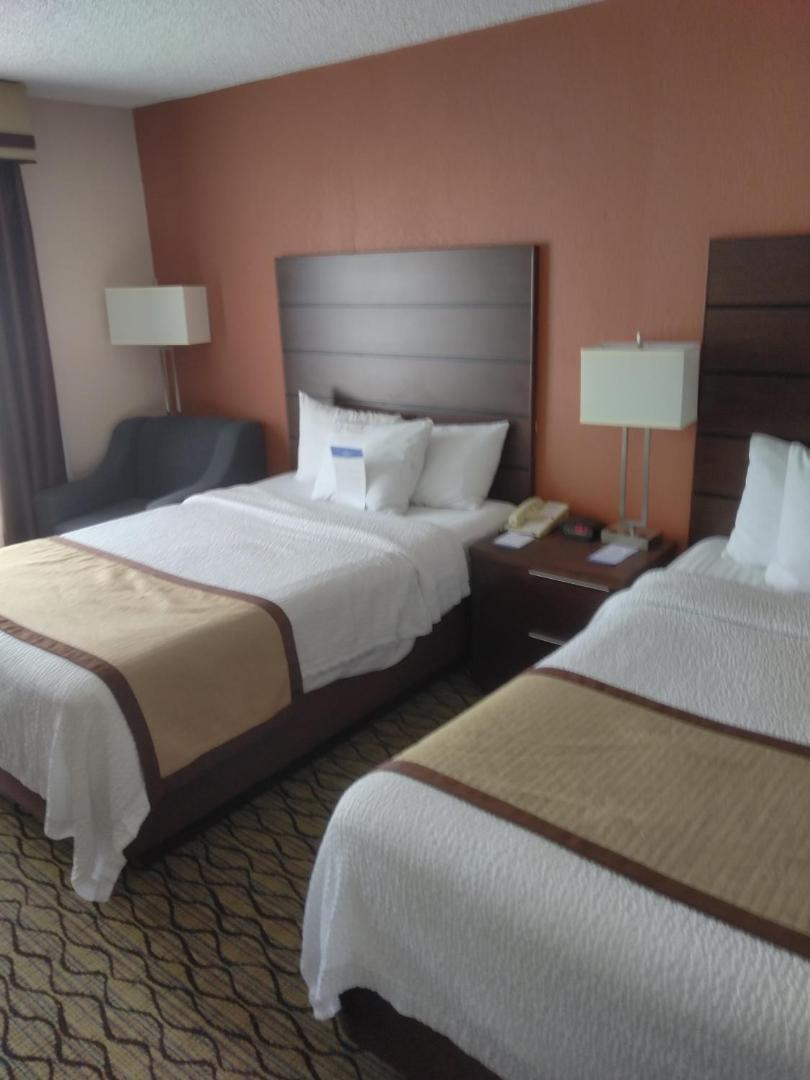 Baymont Inn & Suites Madison Heights Detroit Area