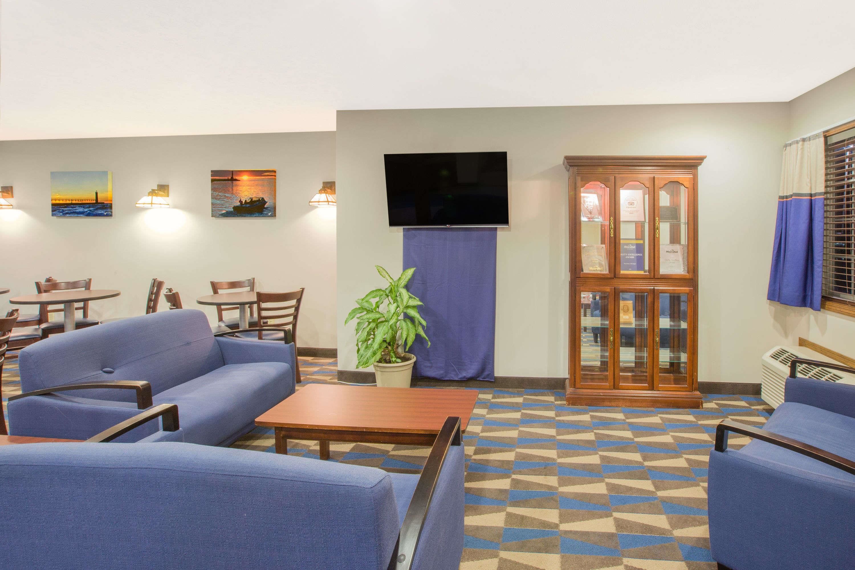 Microtel Inn & Suites by Wyndham Manistee