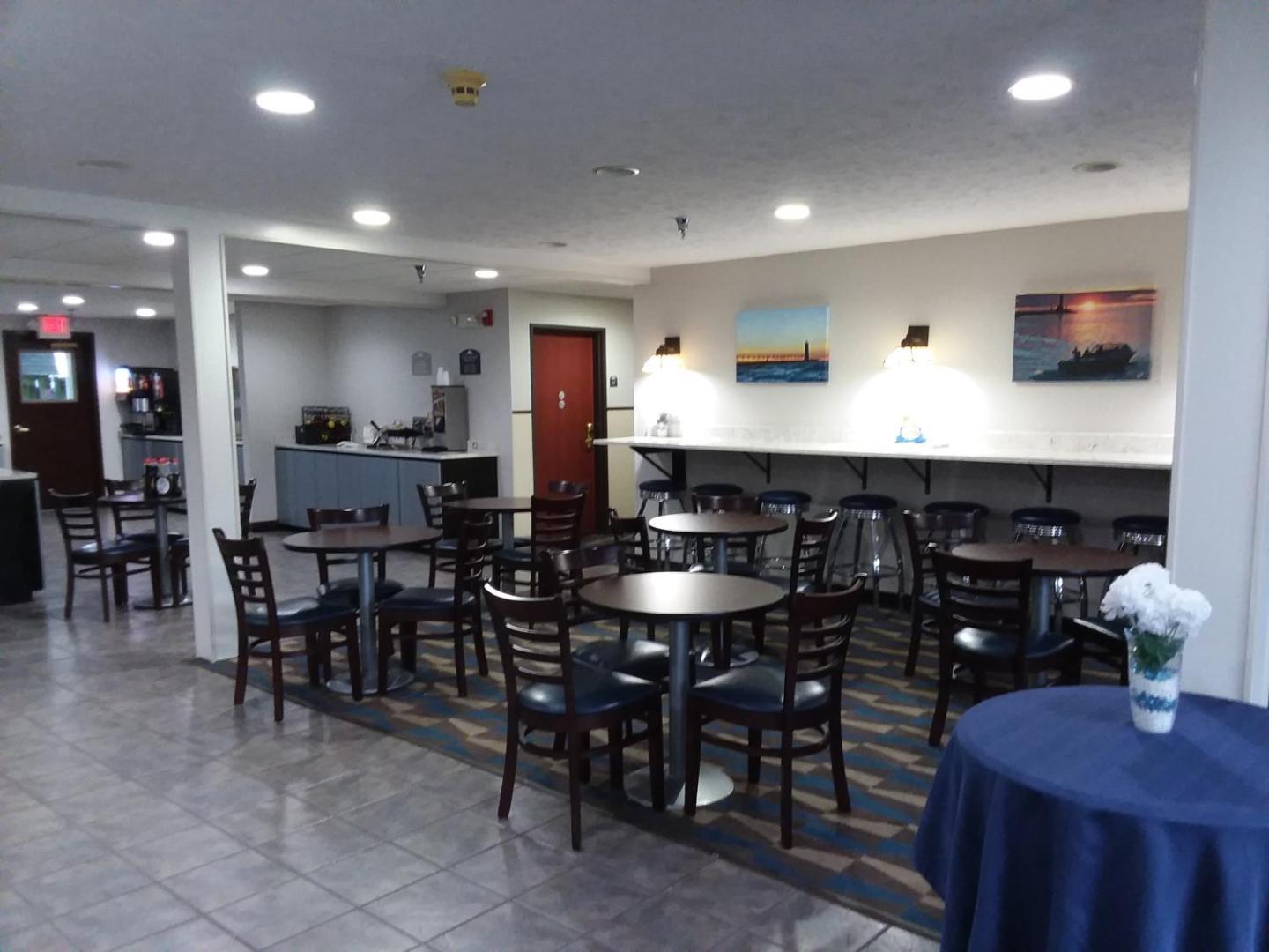 Microtel Inn & Suites by Wyndham Manistee