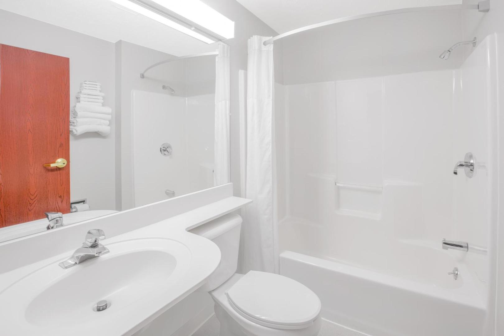 Microtel Inn & Suites by Wyndham Manistee