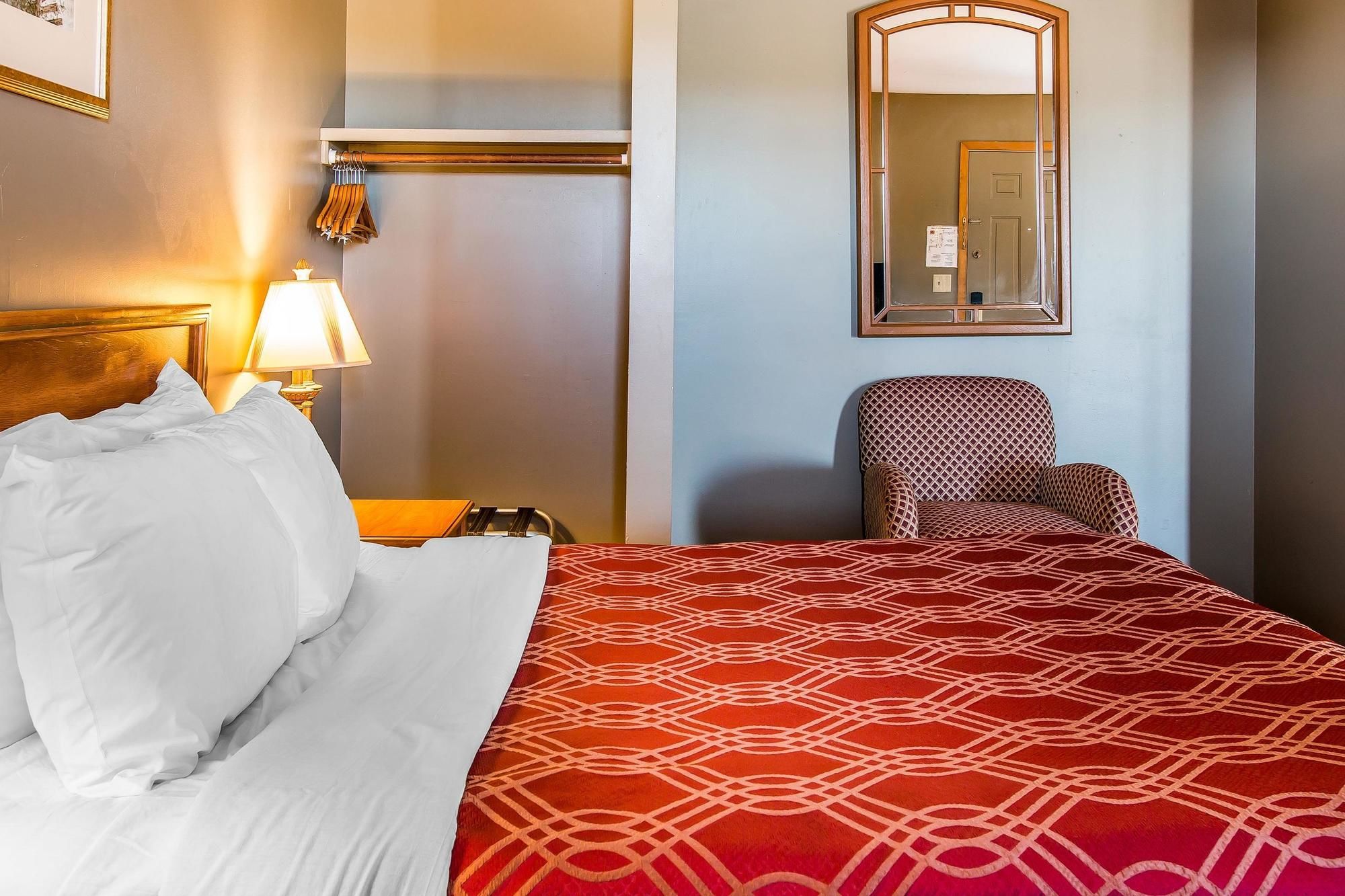 Econo Lodge Lakeside