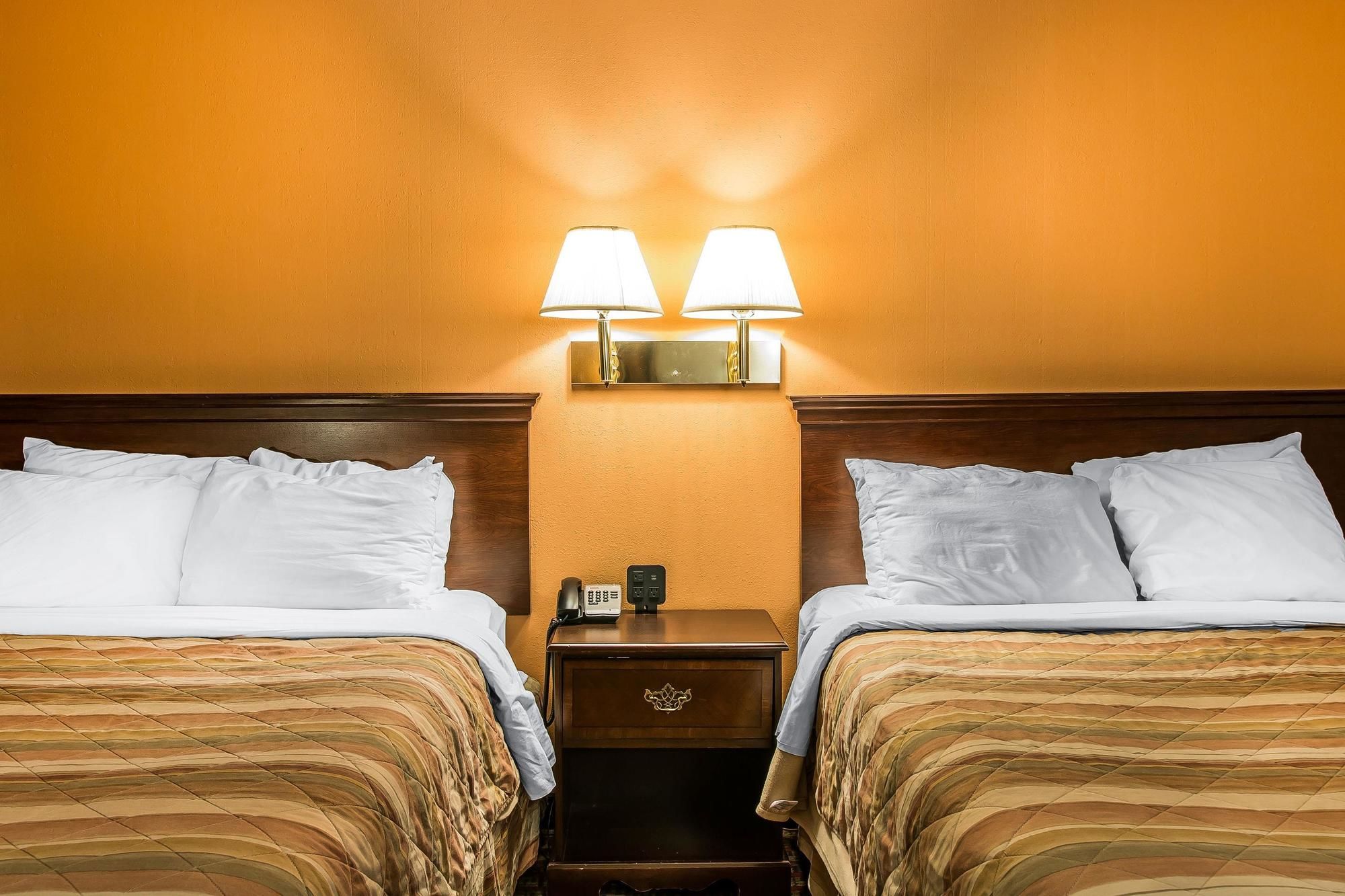 Econo Lodge Lakeside