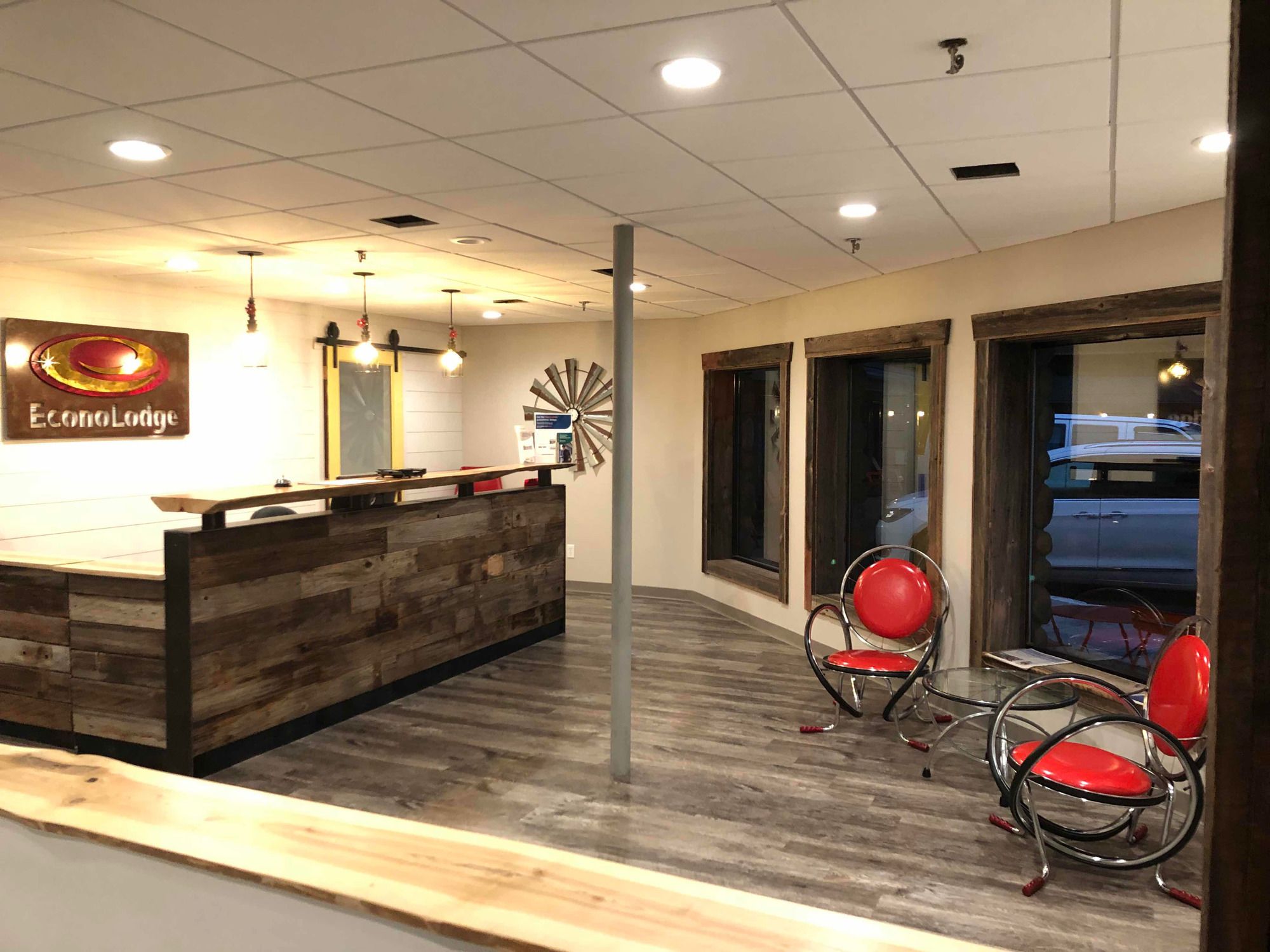 Econo Lodge Lakeside