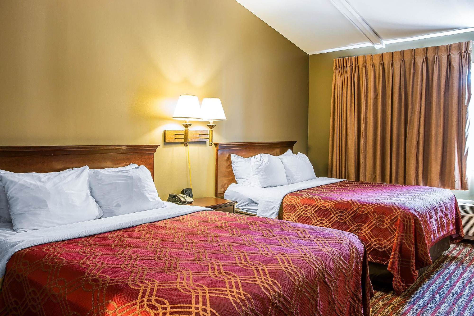 Econo Lodge Lakeside