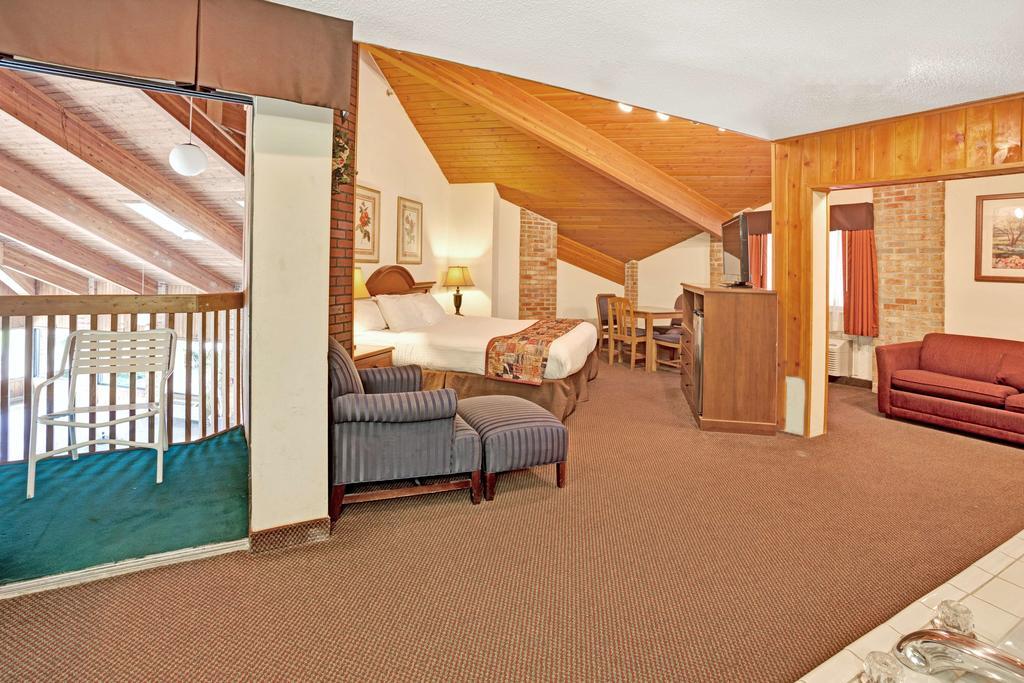 Baymont by Wyndham Monroe