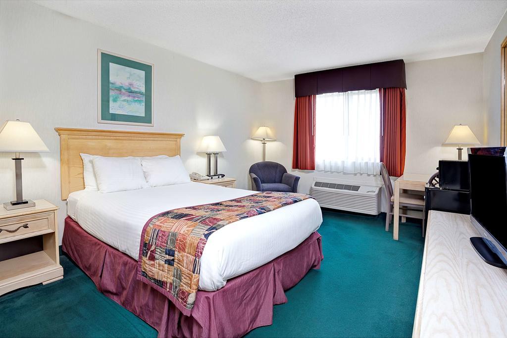 Baymont by Wyndham Monroe