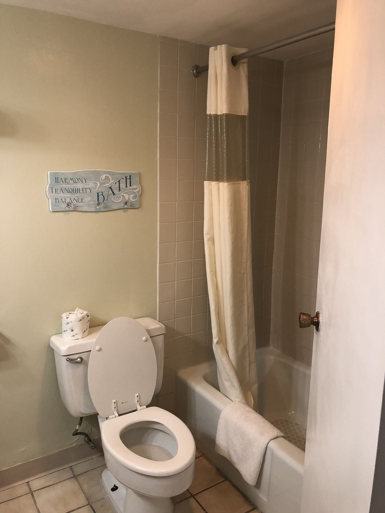 A Victory Inn & Suites - Muskegon