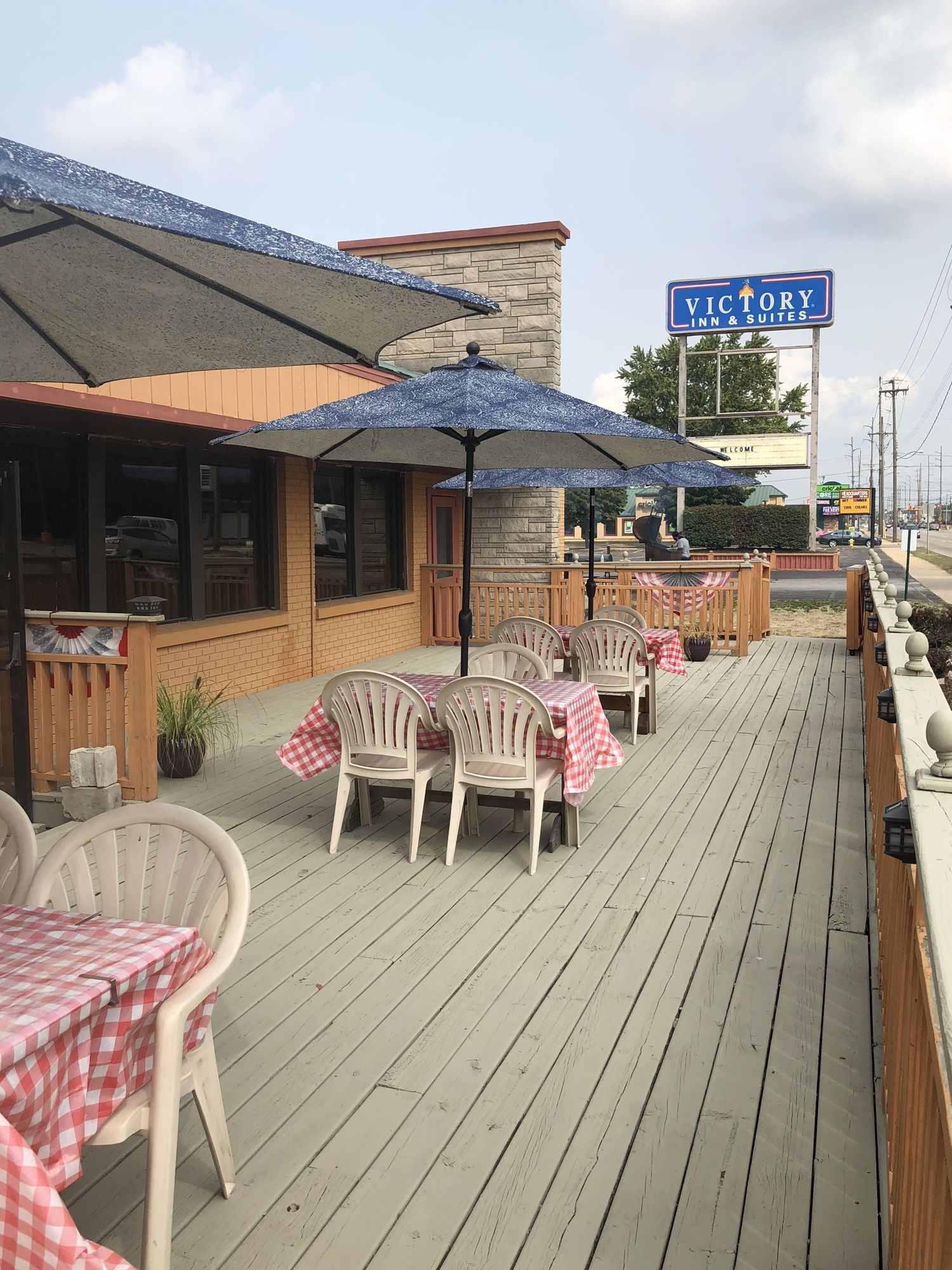 A Victory Inn & Suites - Muskegon
