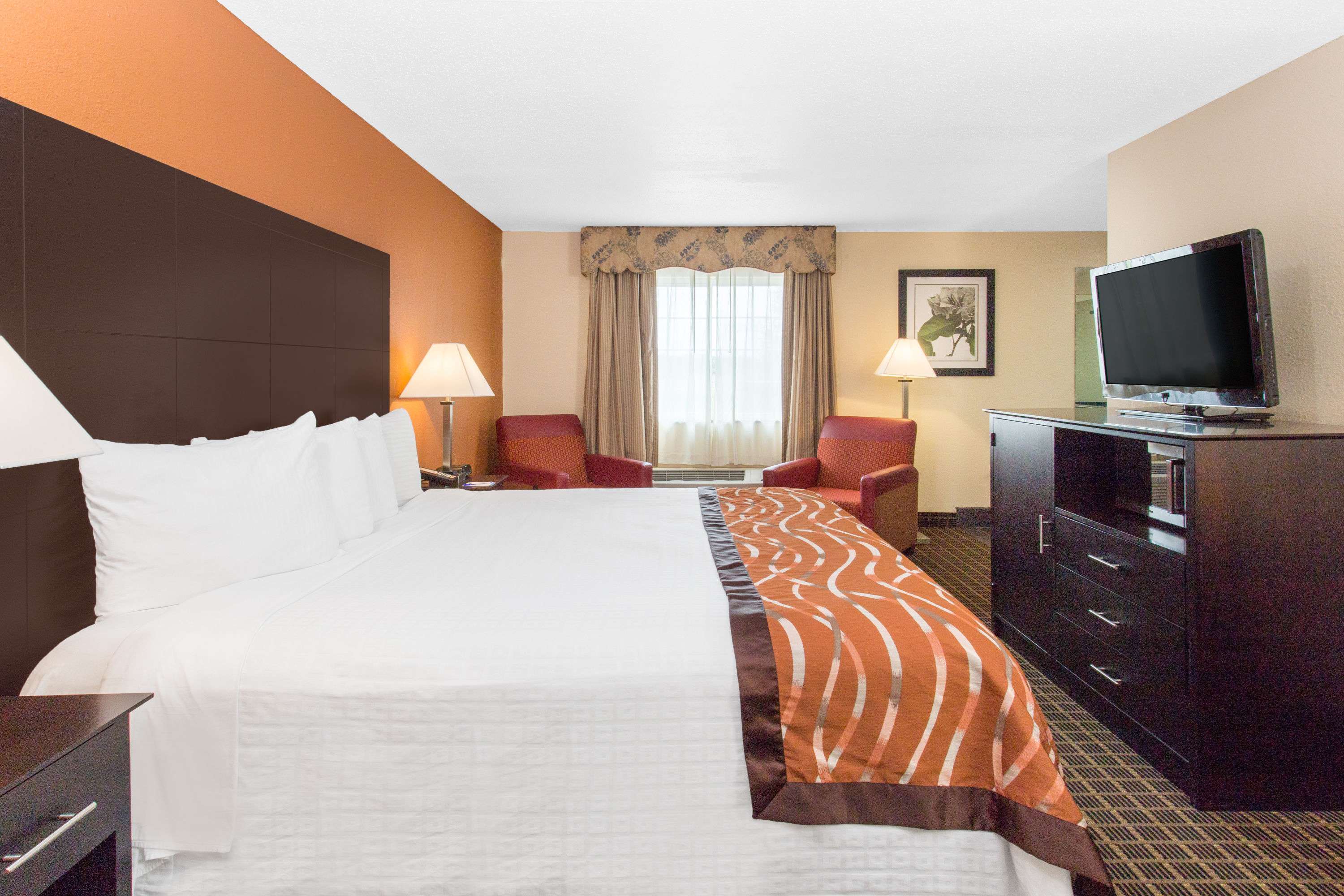 Baymont by Wyndham Muskegon