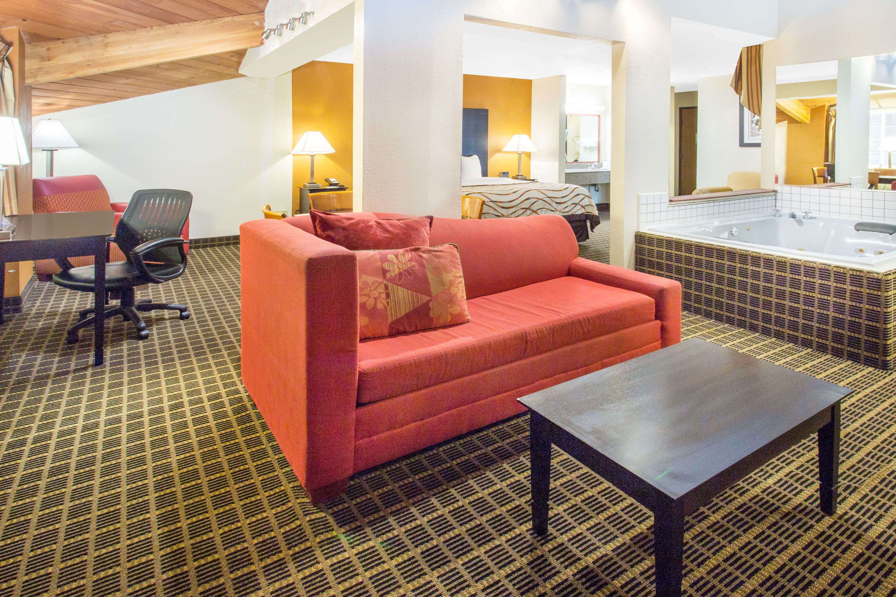 Baymont by Wyndham Muskegon