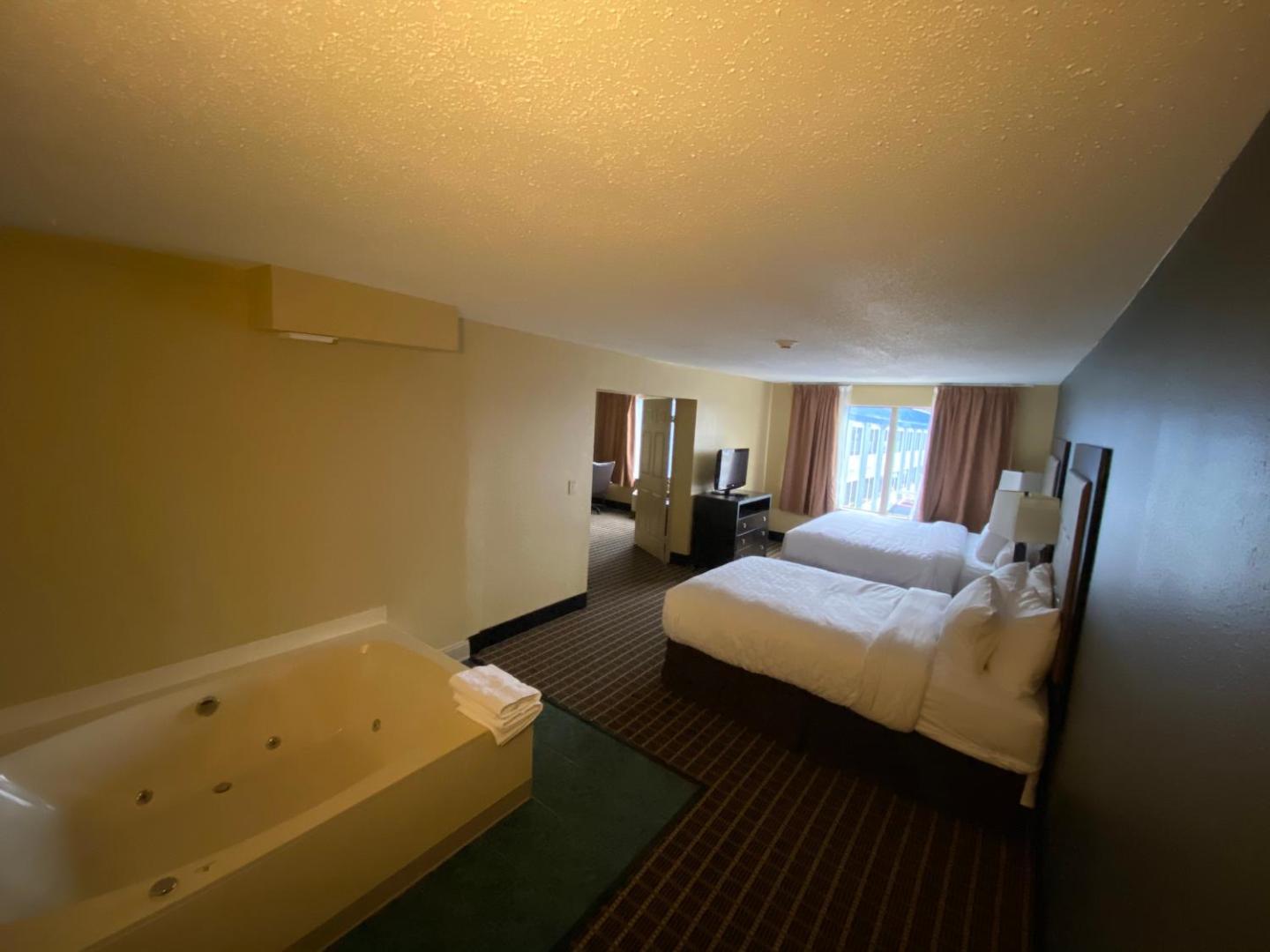 Days Inn By Wyndham Muskegon