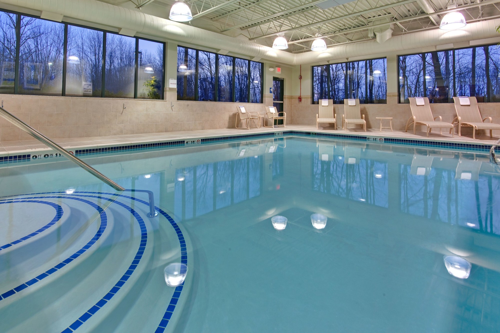 Holiday Inn Express & Suites Detroit-Novi