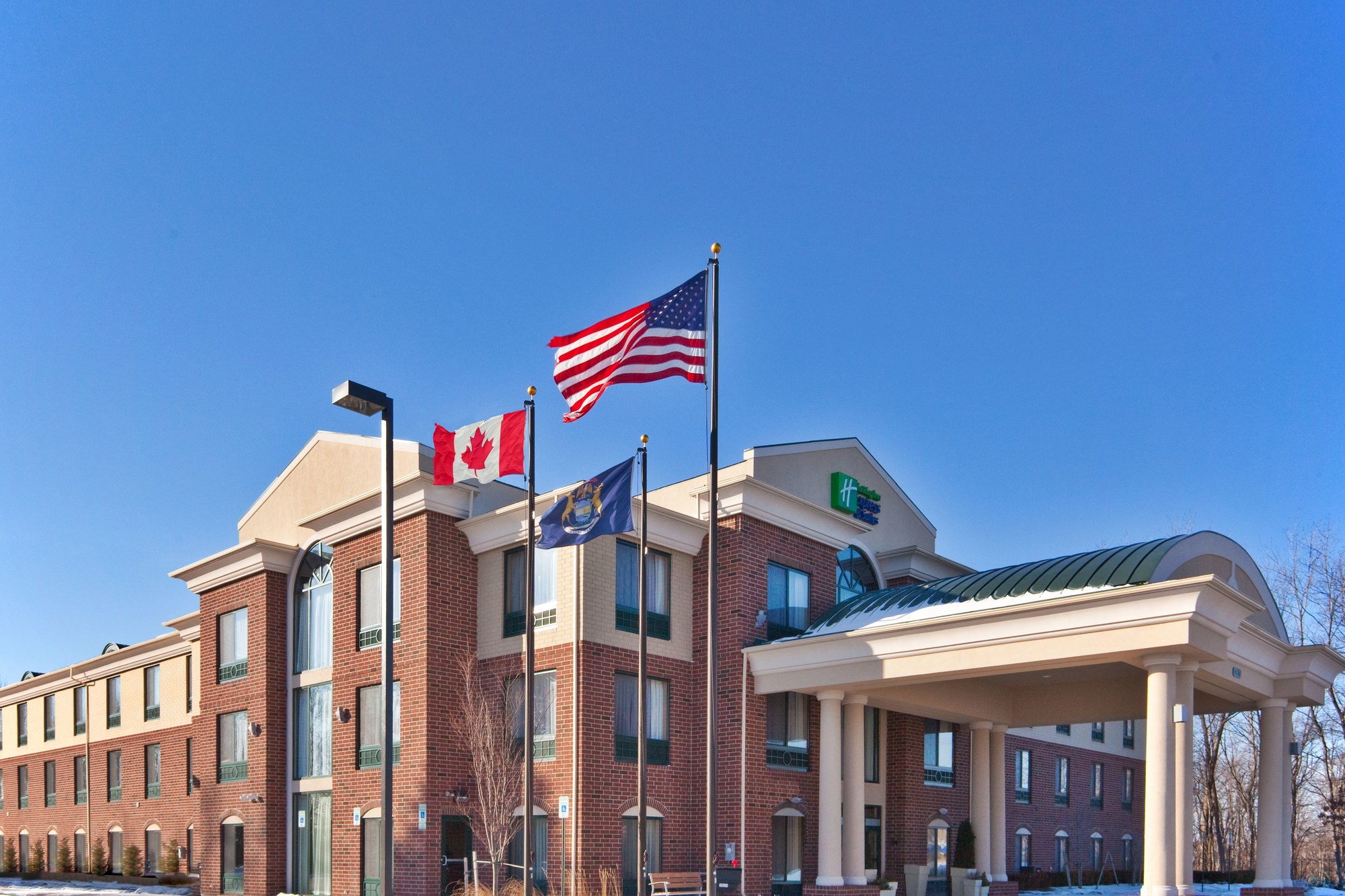 Holiday Inn Express & Suites Detroit-Novi