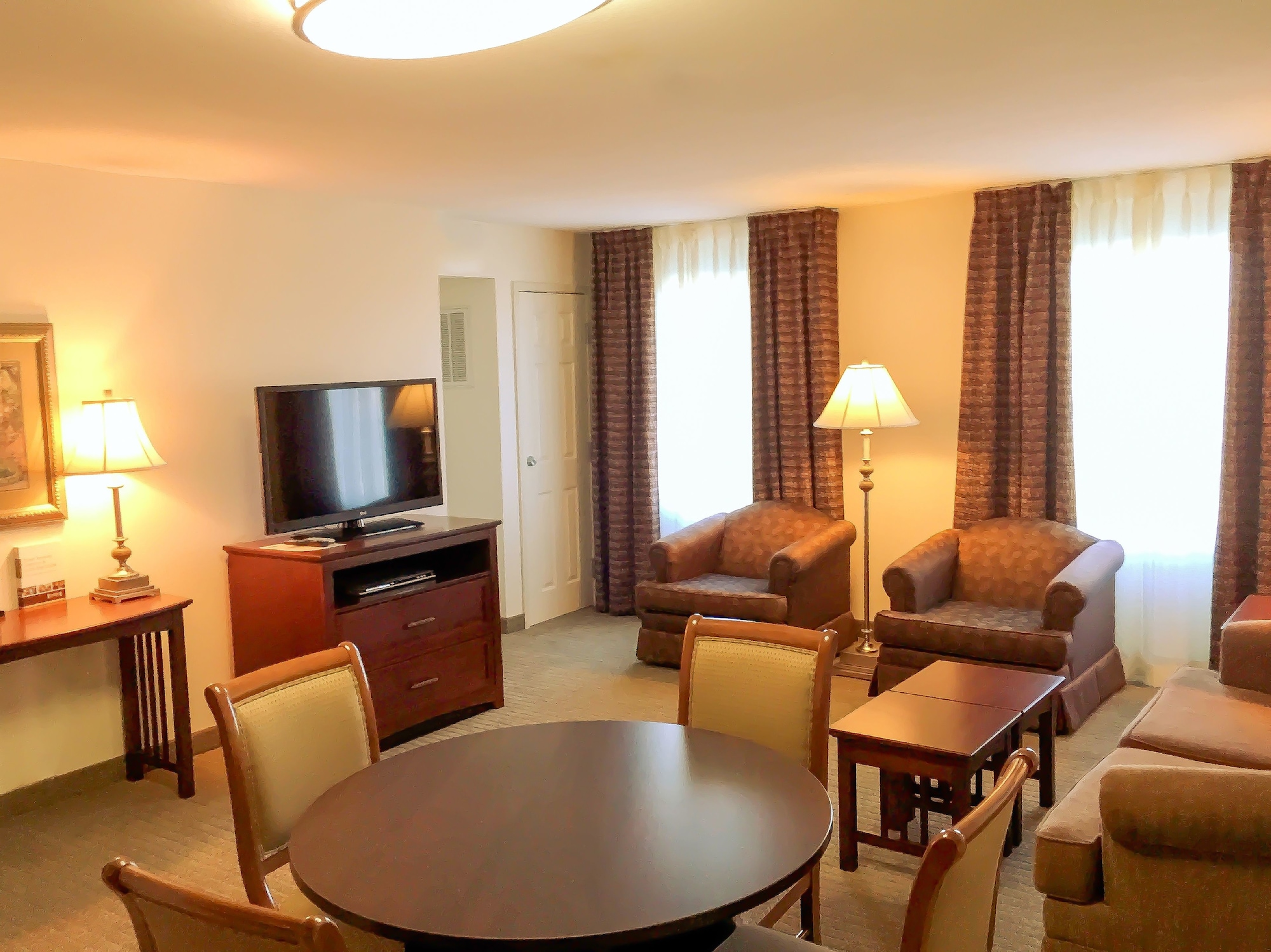 Staybridge Suites Detroit - Novi