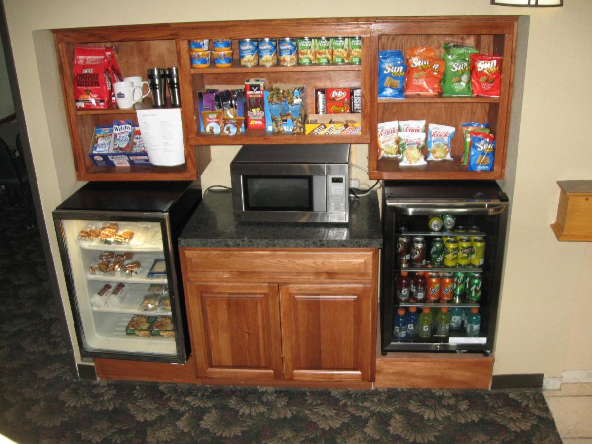 AmericInn by Wyndham Oscoda Near AuSable River