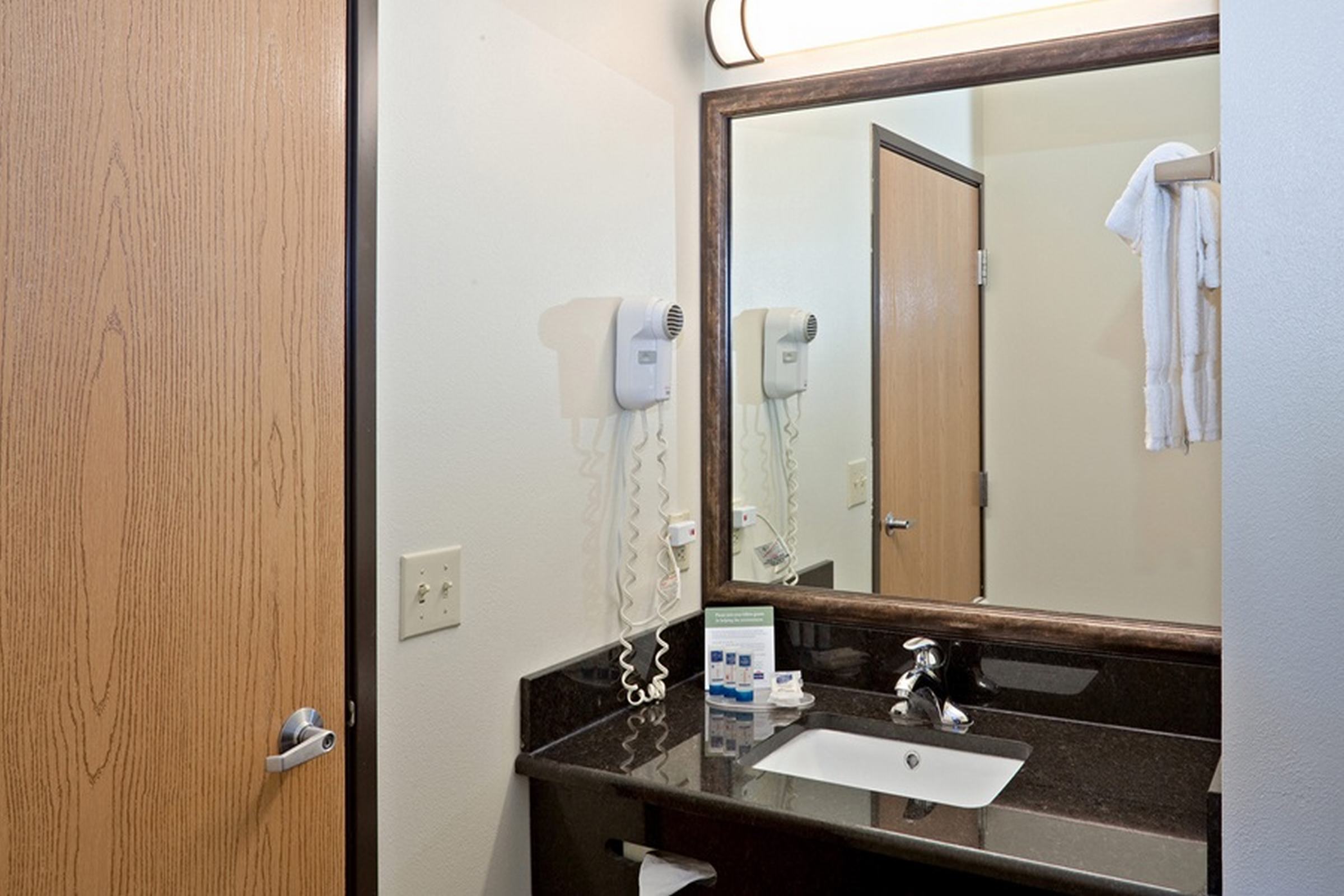 AmericInn by Wyndham Petoskey