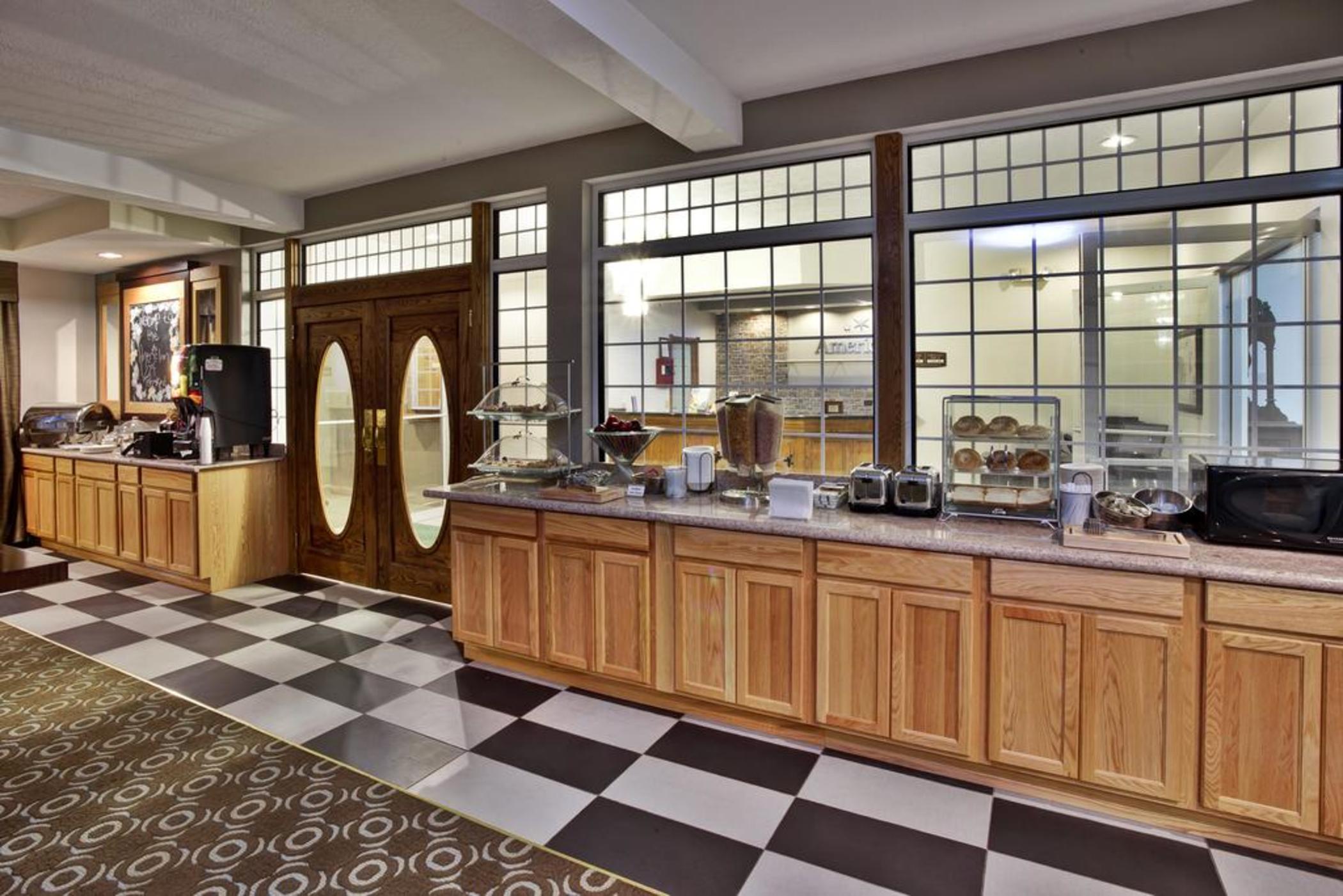 Days Inn by Wyndham Petoskey